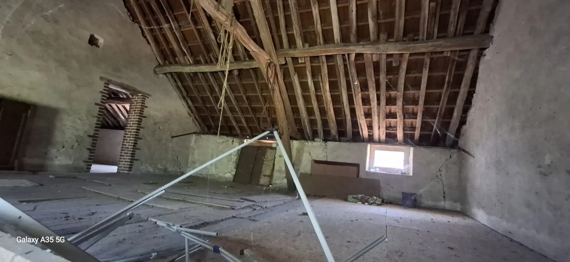 Maison de 94 m² à Migennes avec jardin, garage et potentiel d’extension 