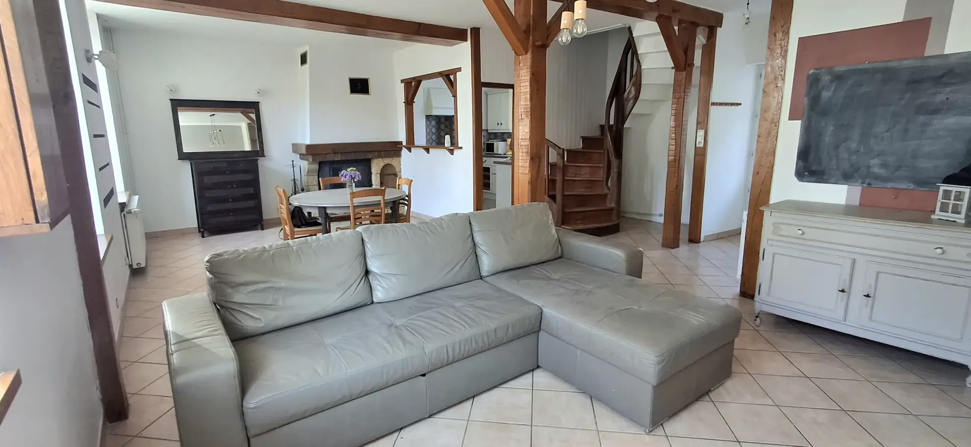 Maison de 94 m² à Migennes avec jardin, garage et potentiel d’extension 