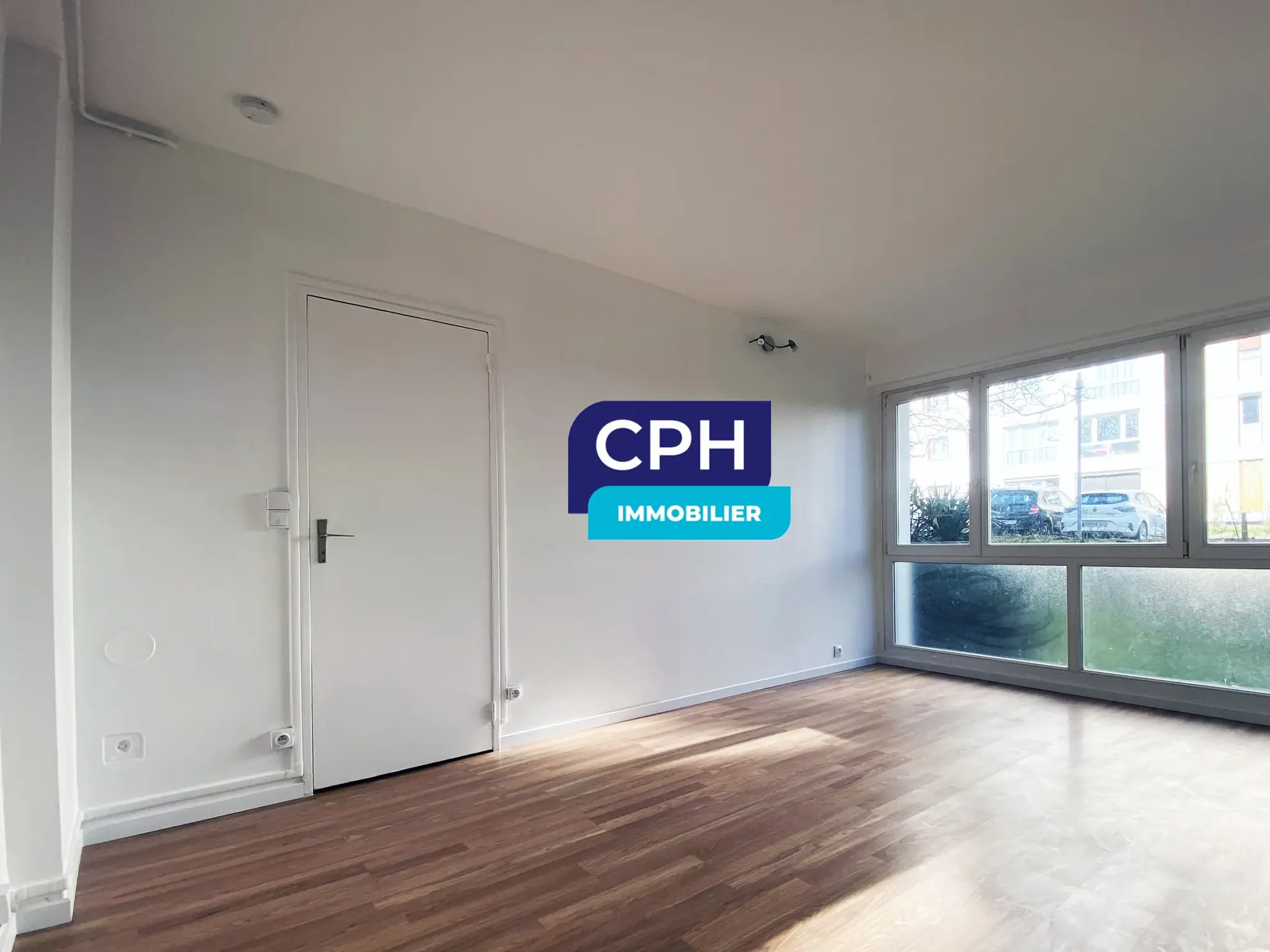 Appartement 2 pièces rénové à Thiais, idéal premier achat ou investissement 