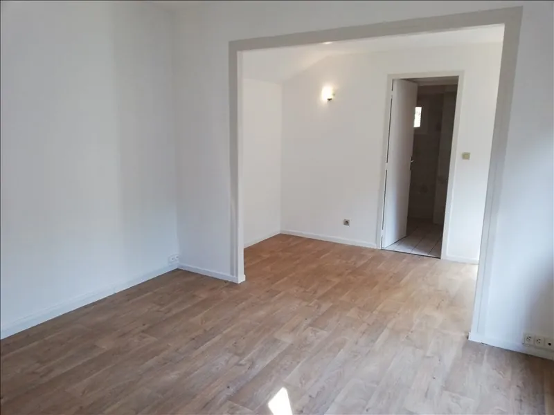 Maison 52 m² à Villejuif proche métro, jardin et garage 