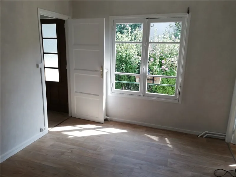 Maison 52 m² à Villejuif proche métro, jardin et garage 