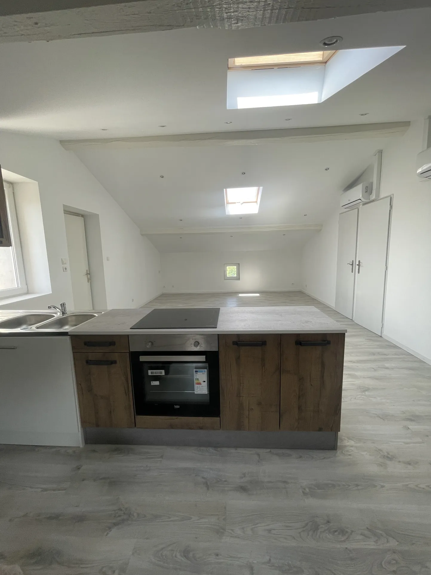 Immeuble rénové de 3 appartements à vendre à Unieux 