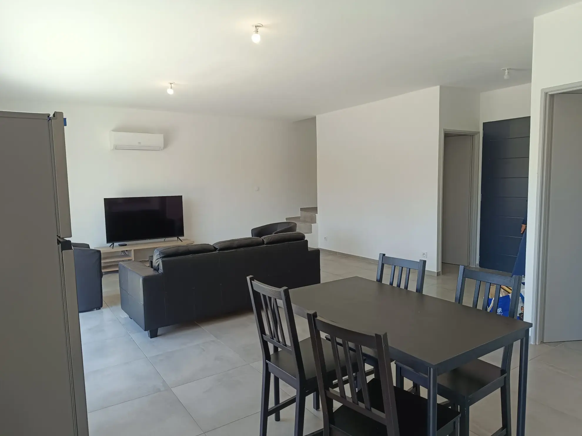 Maison récente 2023 avec terrasse et garage à Bollène – Quartier calme 