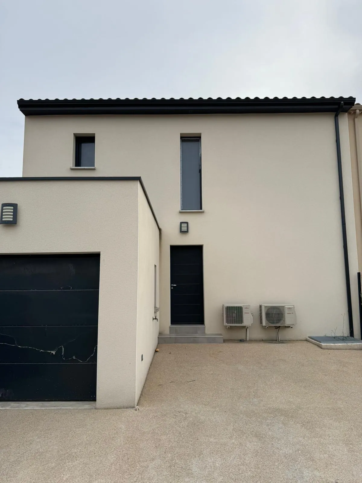 Maison récente 2023 avec terrasse et garage à Bollène – Quartier calme