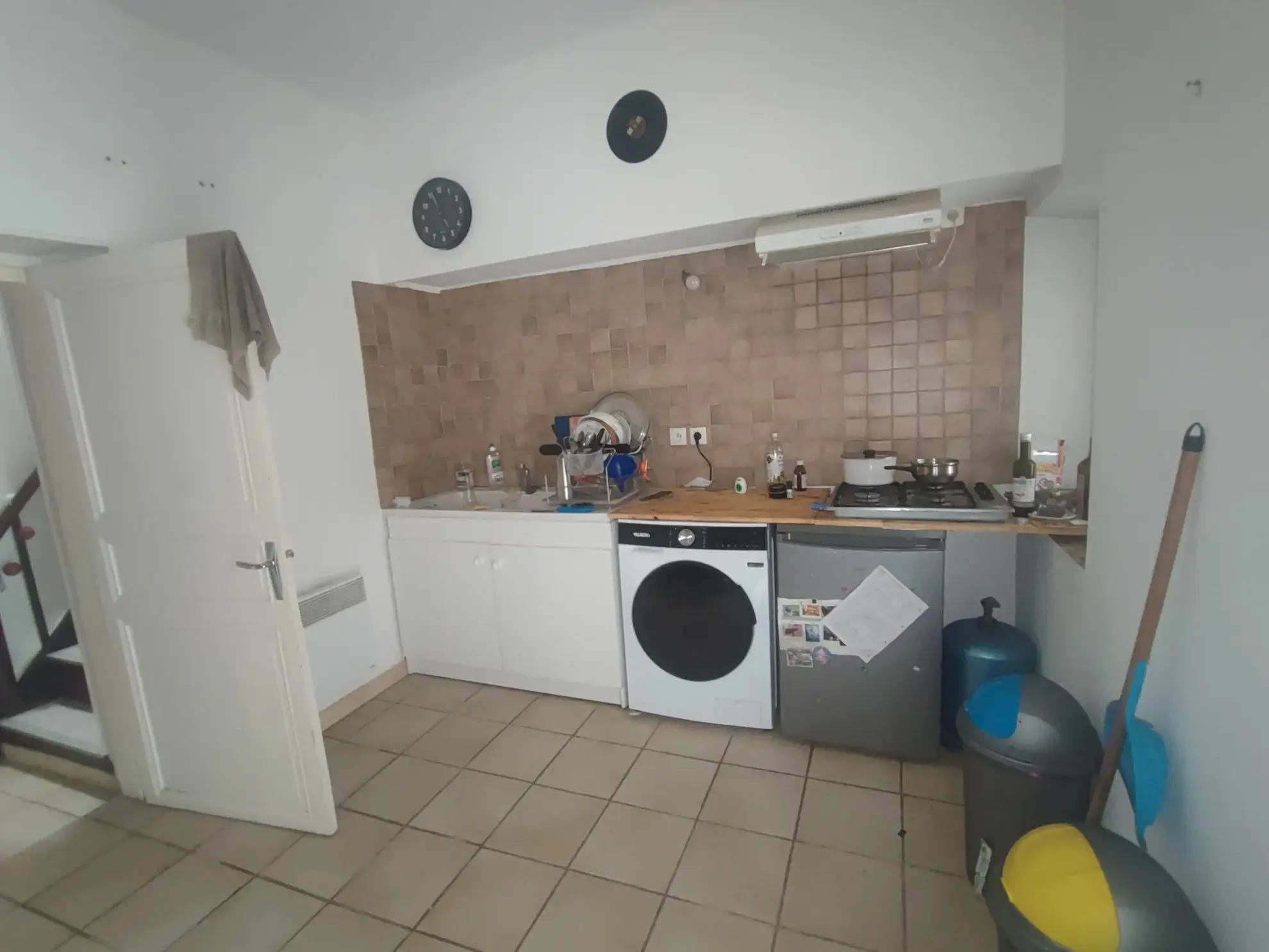 Maison de village avec local commercial à Peyriac Minervois - Investissement rentable 