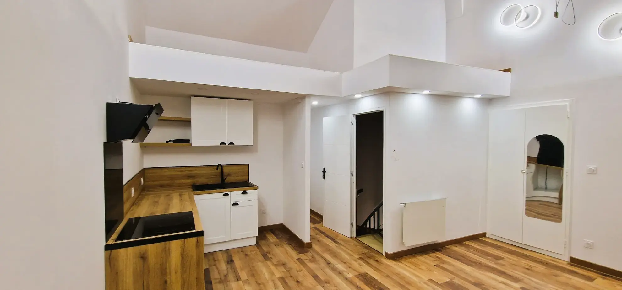 Appartement rénové avec mezzanine, cuisine ouverte et suite parentale à Amélie-les-Bains Palalda