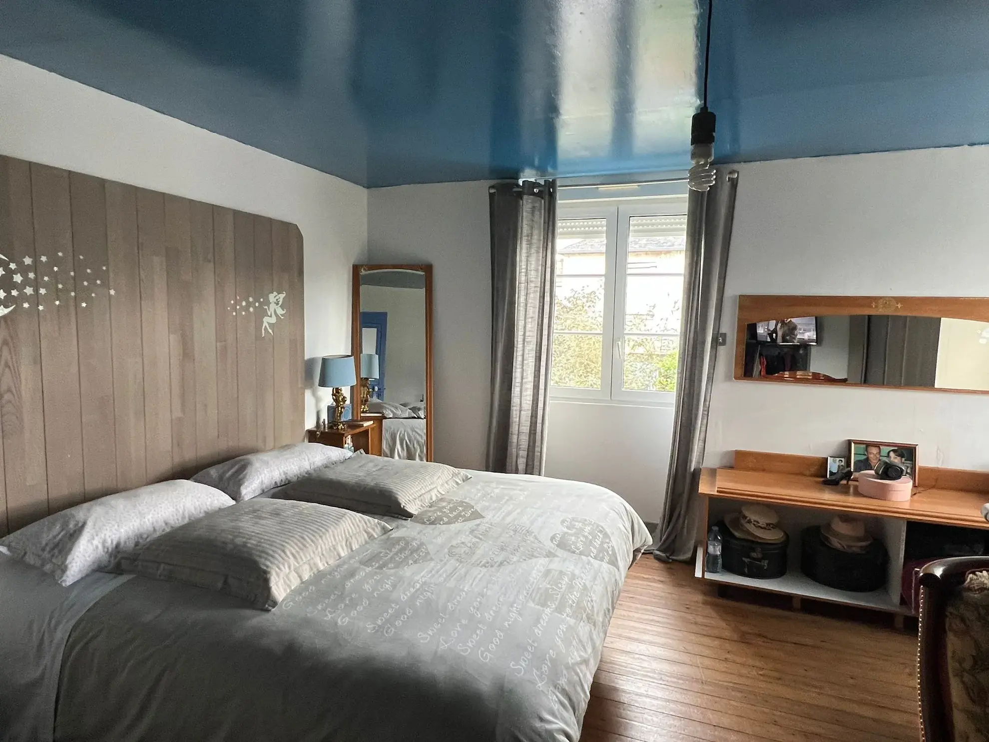 Belle maison en pierre de 135 m2 avec dépendances à Pré-en-Pail 