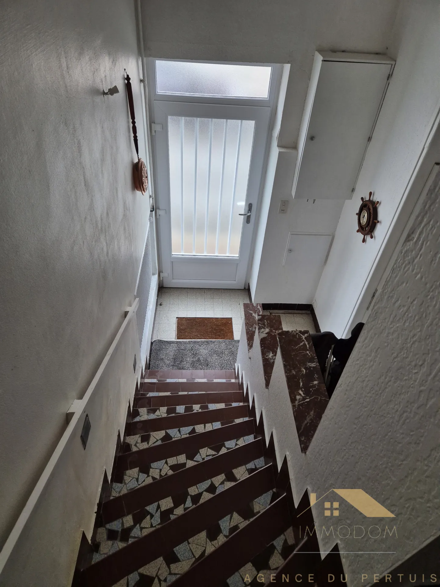 Immeuble d'habitation à vendre en centre-ville de Fouras, idéal investisseur ou famille 