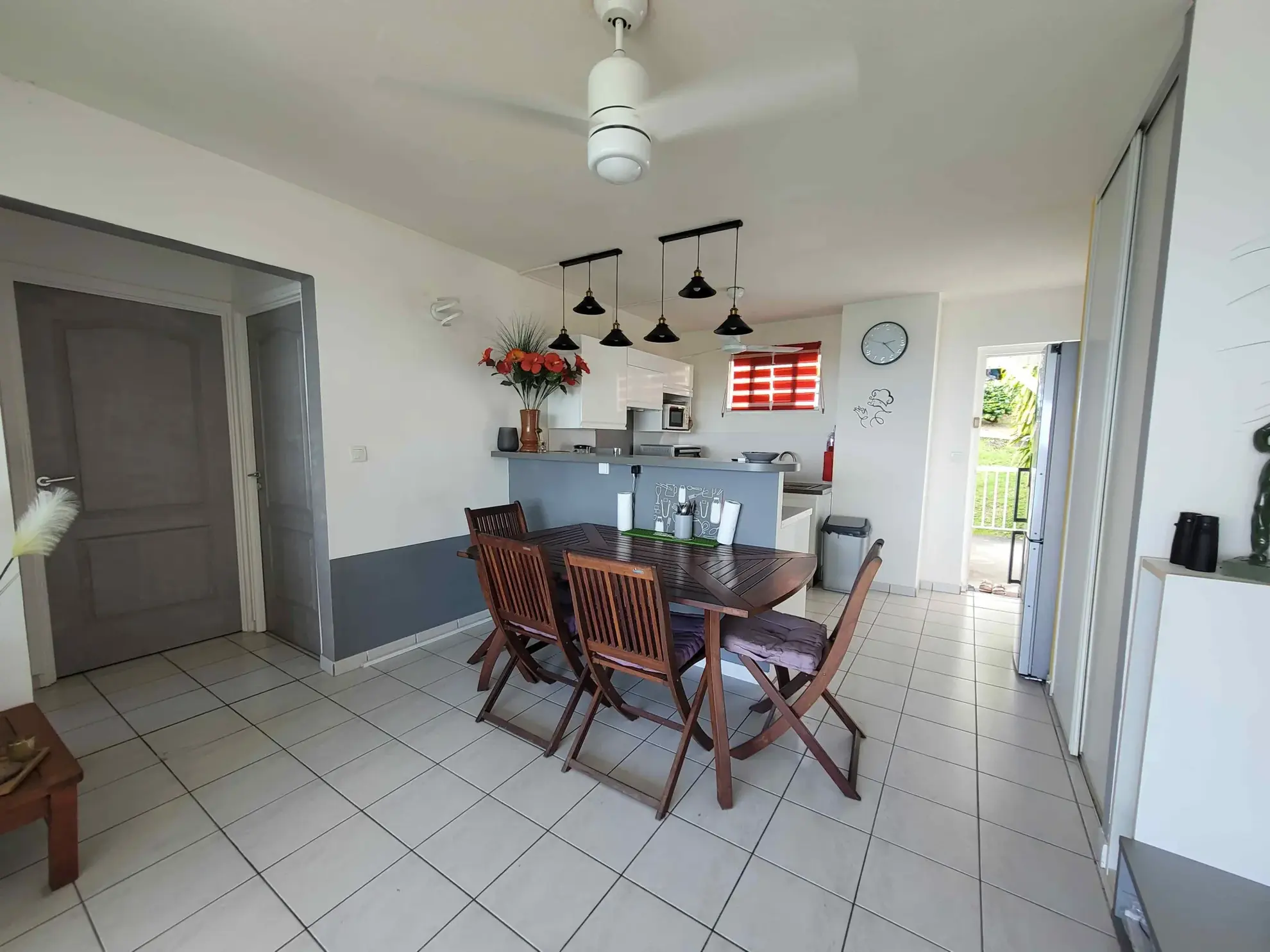 Appartement F3 à vendre avec vue mer aux Trois-Îlets 