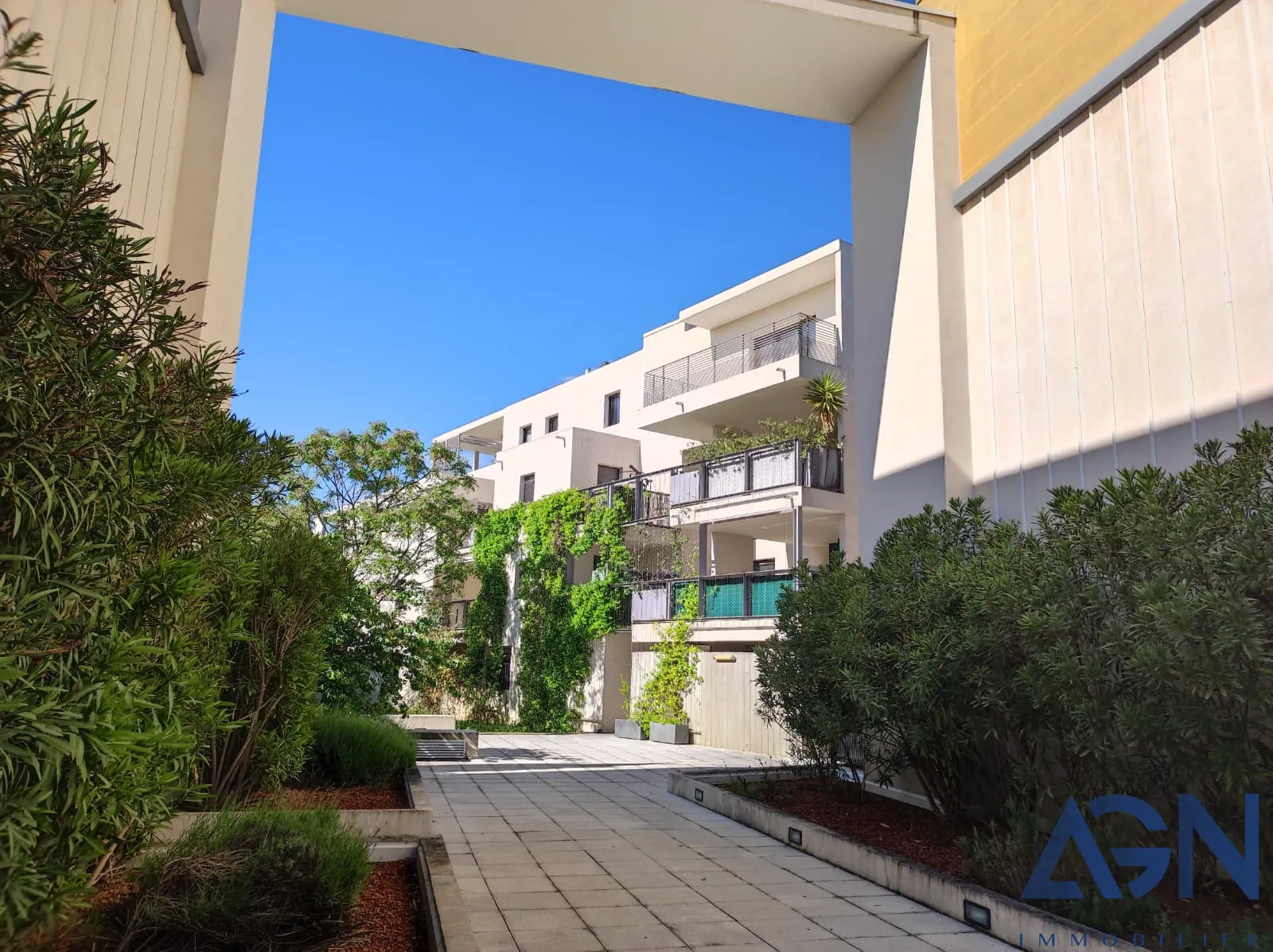 Studio de 35,95 m² avec terrasse à Saint-Jean-de-Védas - Investissement locatif ou résidence principale 