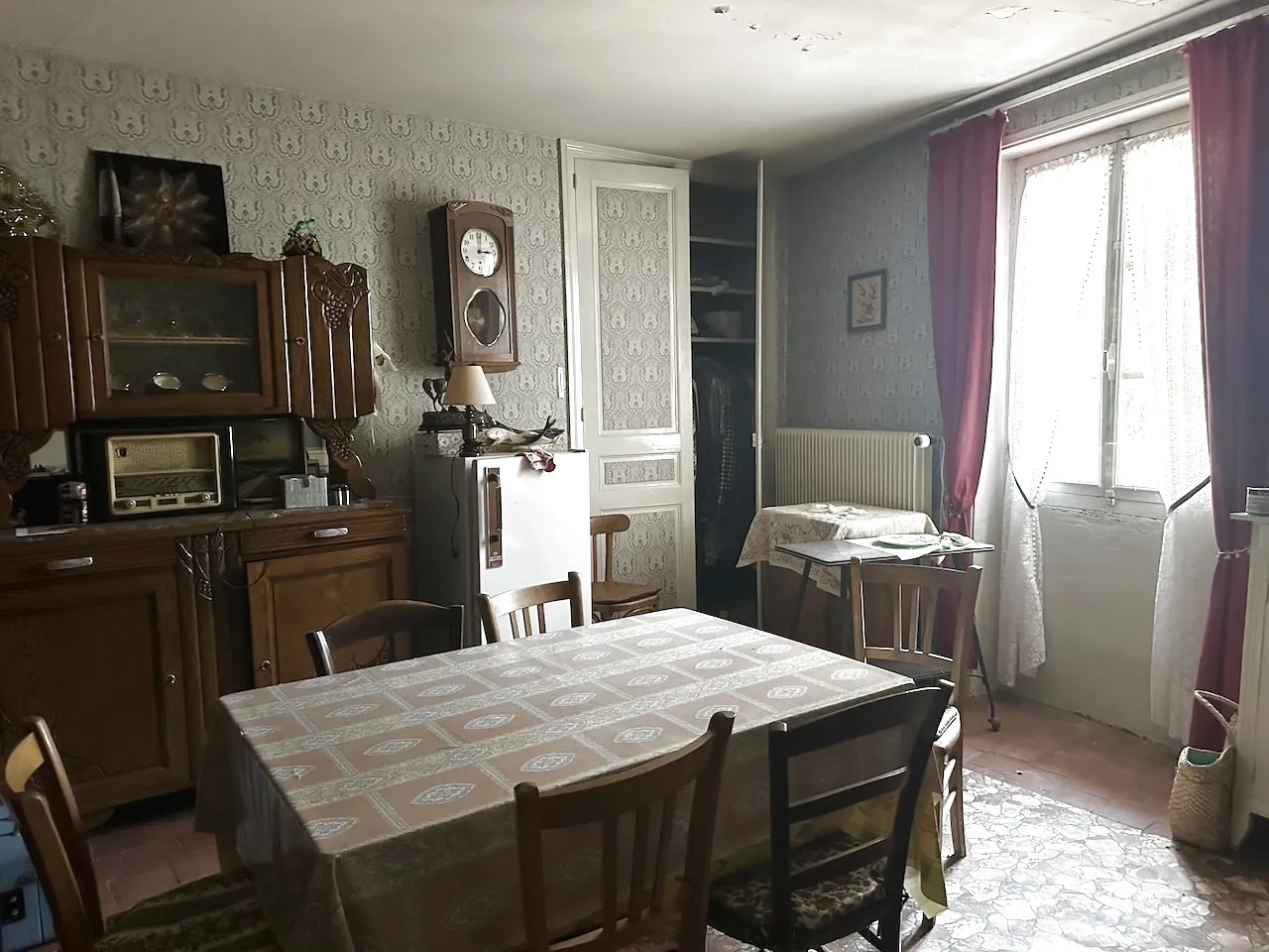 Maison de ville de 100 m² à Marcigny avec garage et cour semi-couverte 