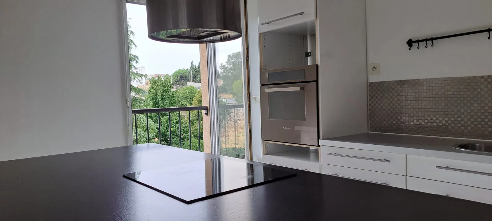 Appartement 4 pièces avec garage et parking à Marseille Saint Jérome 