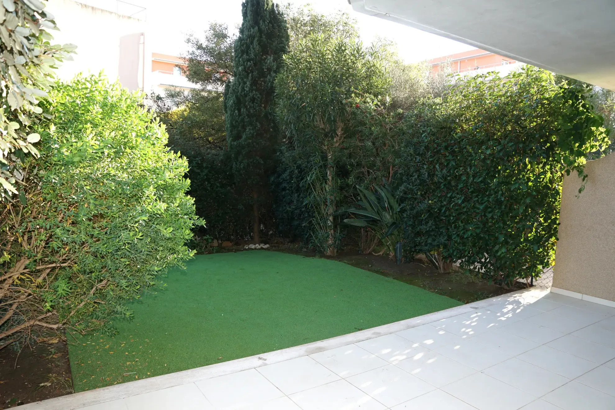 Appartement 2 pièces avec terrasse, jardin et garage à Cavalaire-sur-Mer 