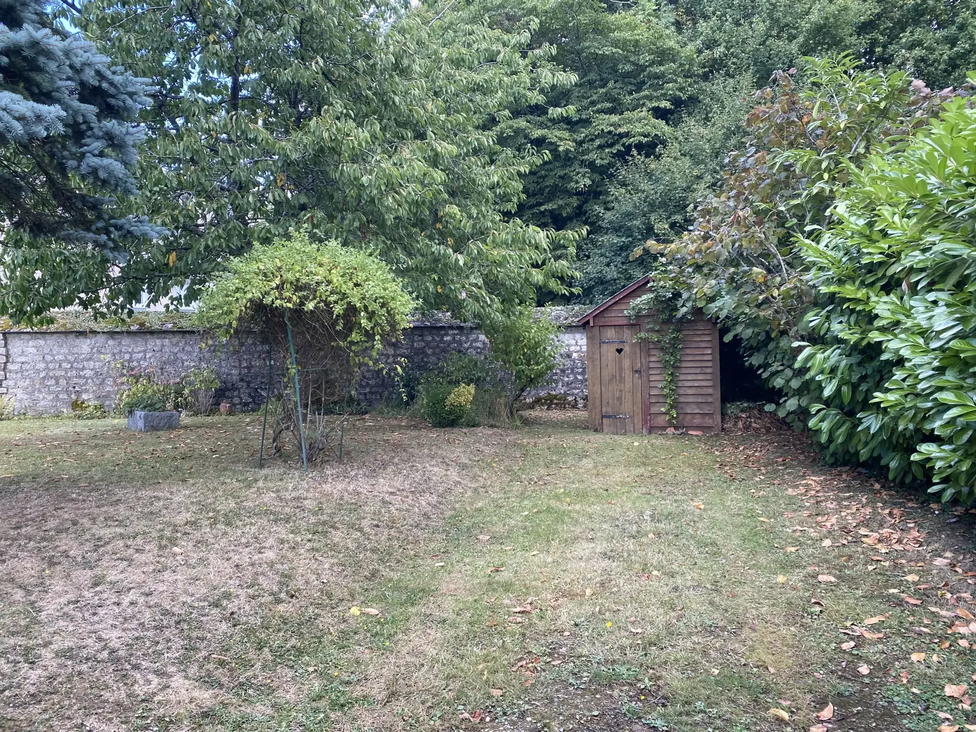 Villa lumineuse avec jardin et parking privé à La Ferté Macé - Opportunité à ne pas manquer 