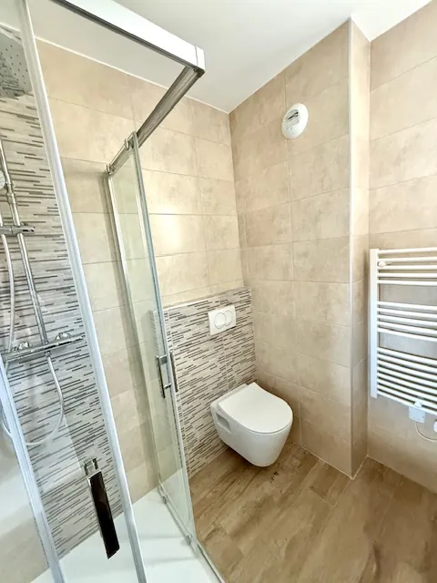 Studio à Eloise (01200) avec balcon, cave et parking extérieur - 20 m² 