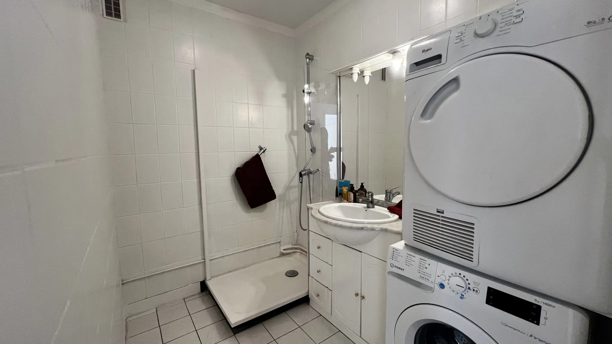 Appartement 64 m² avec cave et box en sous-sol au Le Chesnay 