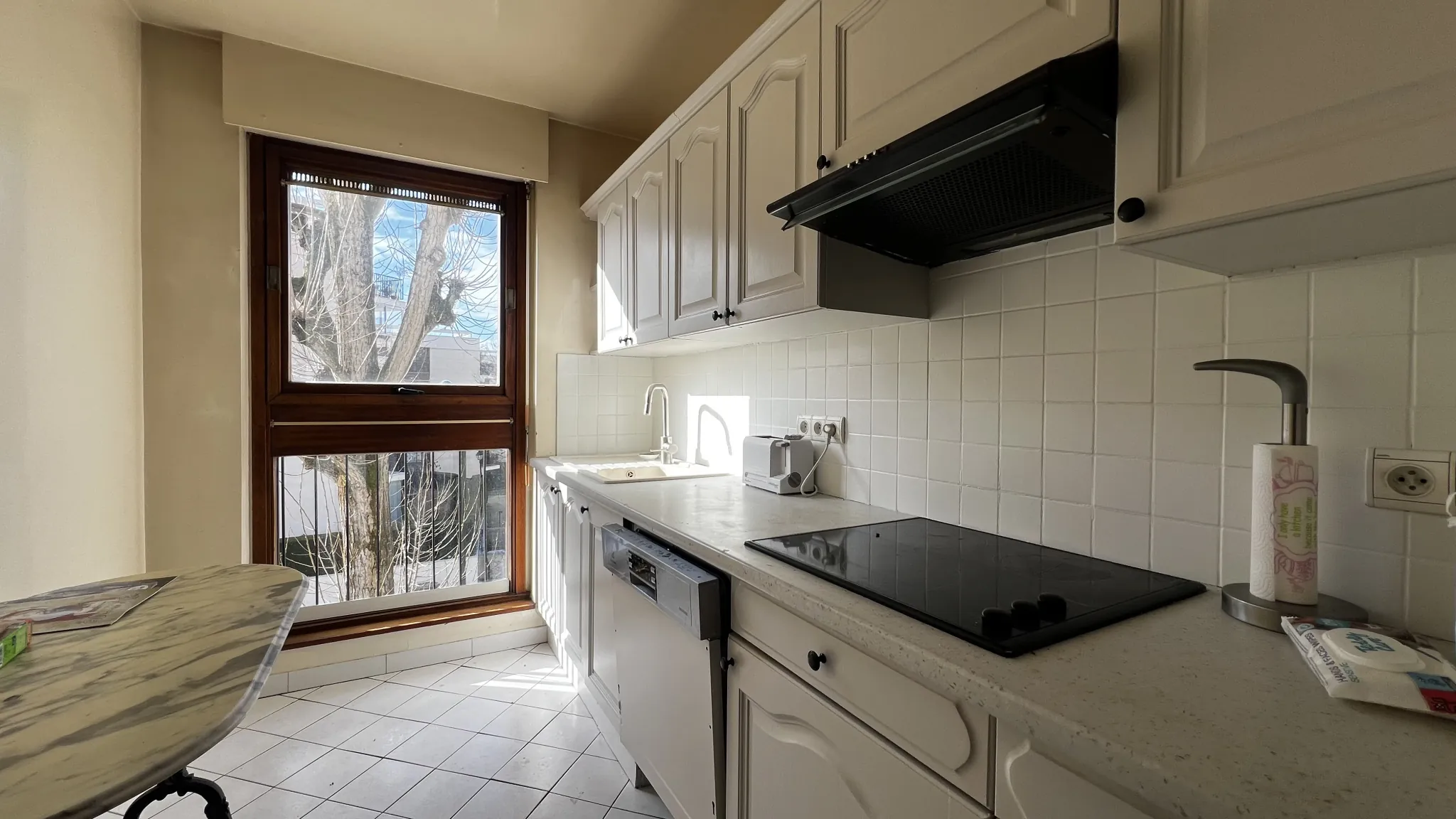 Appartement 64 m² avec cave et box en sous-sol au Le Chesnay 