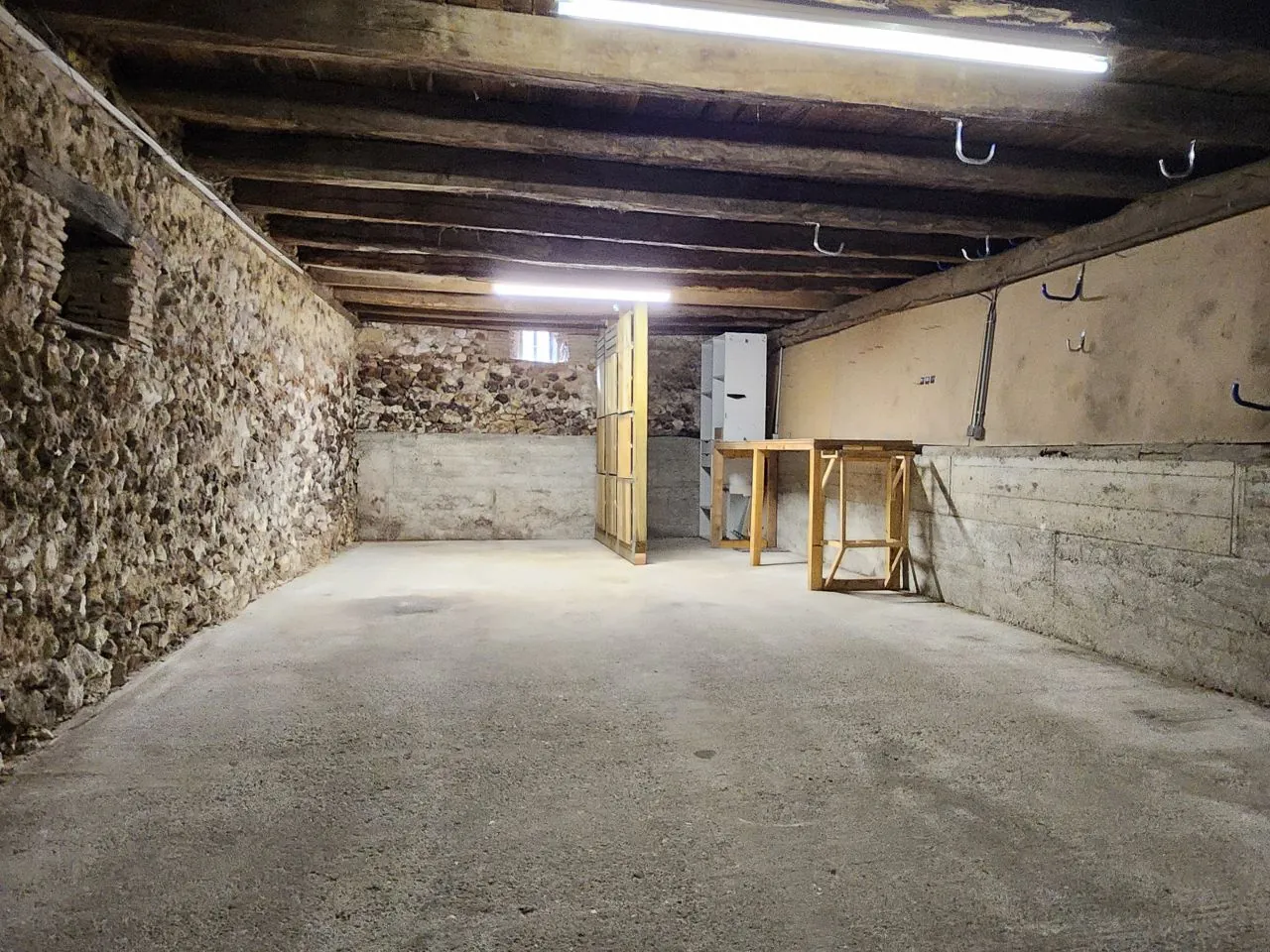 Maison en pierre rénovée de 80 m² avec dépendances en Dordogne, proche Périgueux et Bergerac 