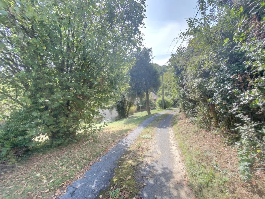 Maison en pierre rénovée de 80 m² avec dépendances en Dordogne, proche Périgueux et Bergerac 