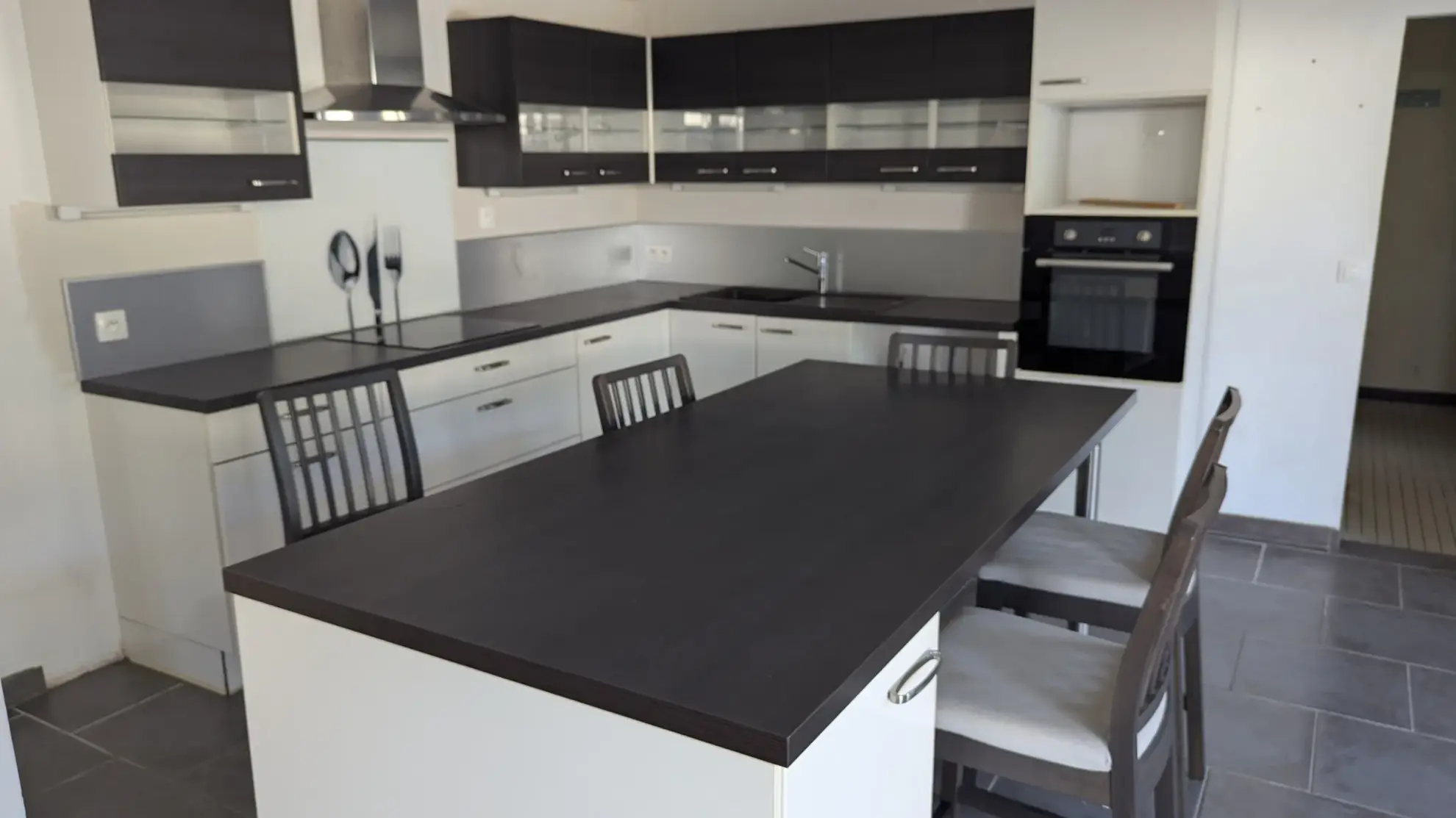 Spacieuse maison de 150 m² à Aizenay, idéale pour famille ou entreprise, proche Challans et La Roche-sur-Yon 