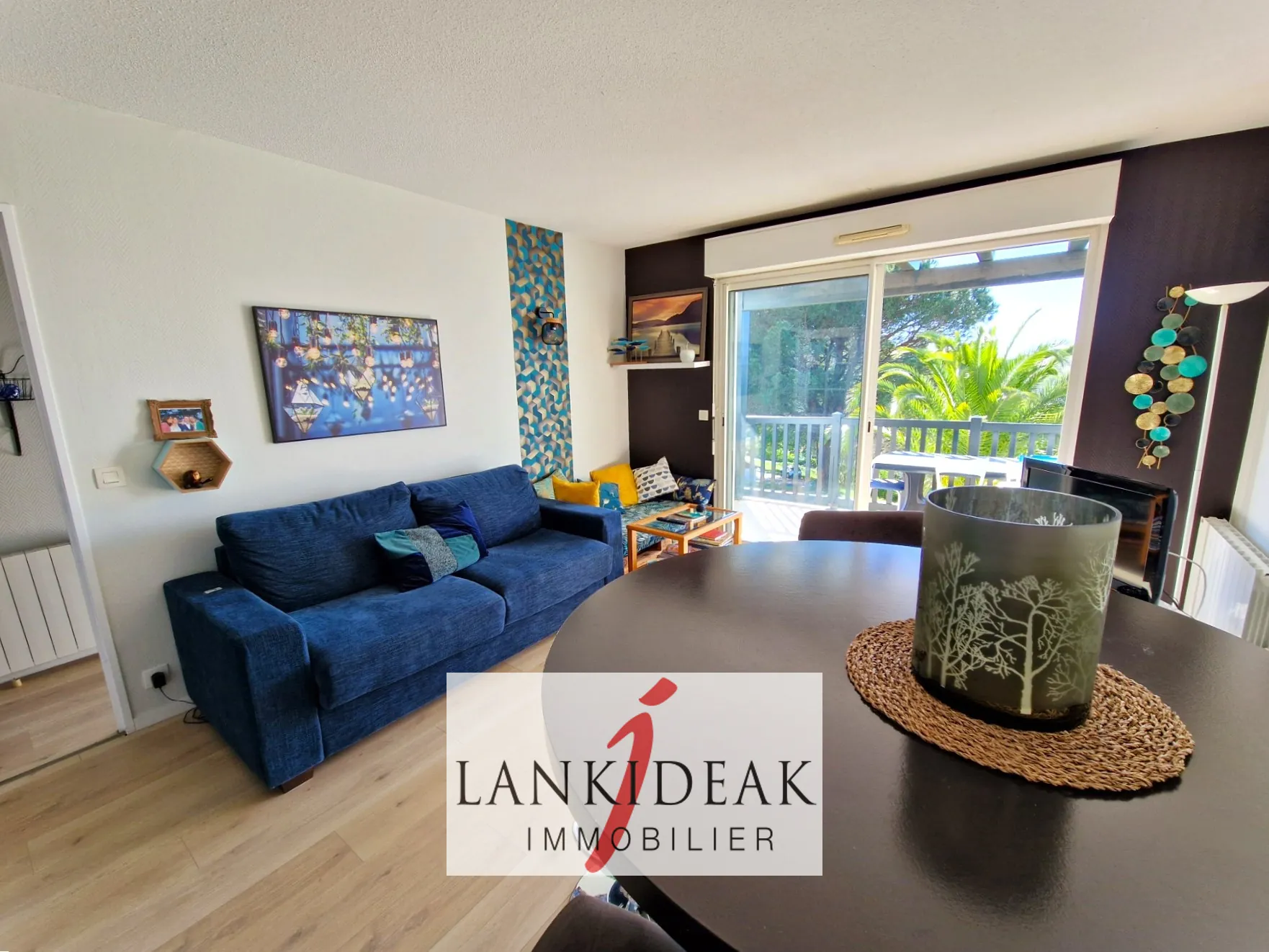 Bel appartement T2 bis avec terrasse, piscine et vue golf à Bassussarry 