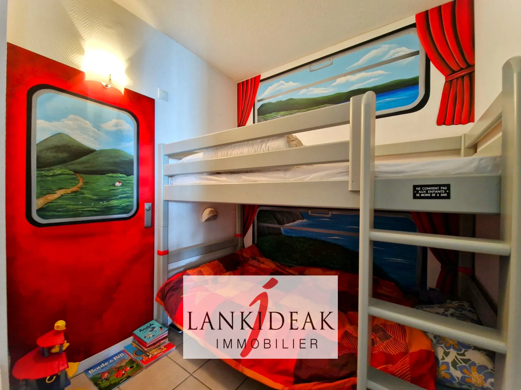 Bel appartement T2 bis avec terrasse, piscine et vue golf à Bassussarry 