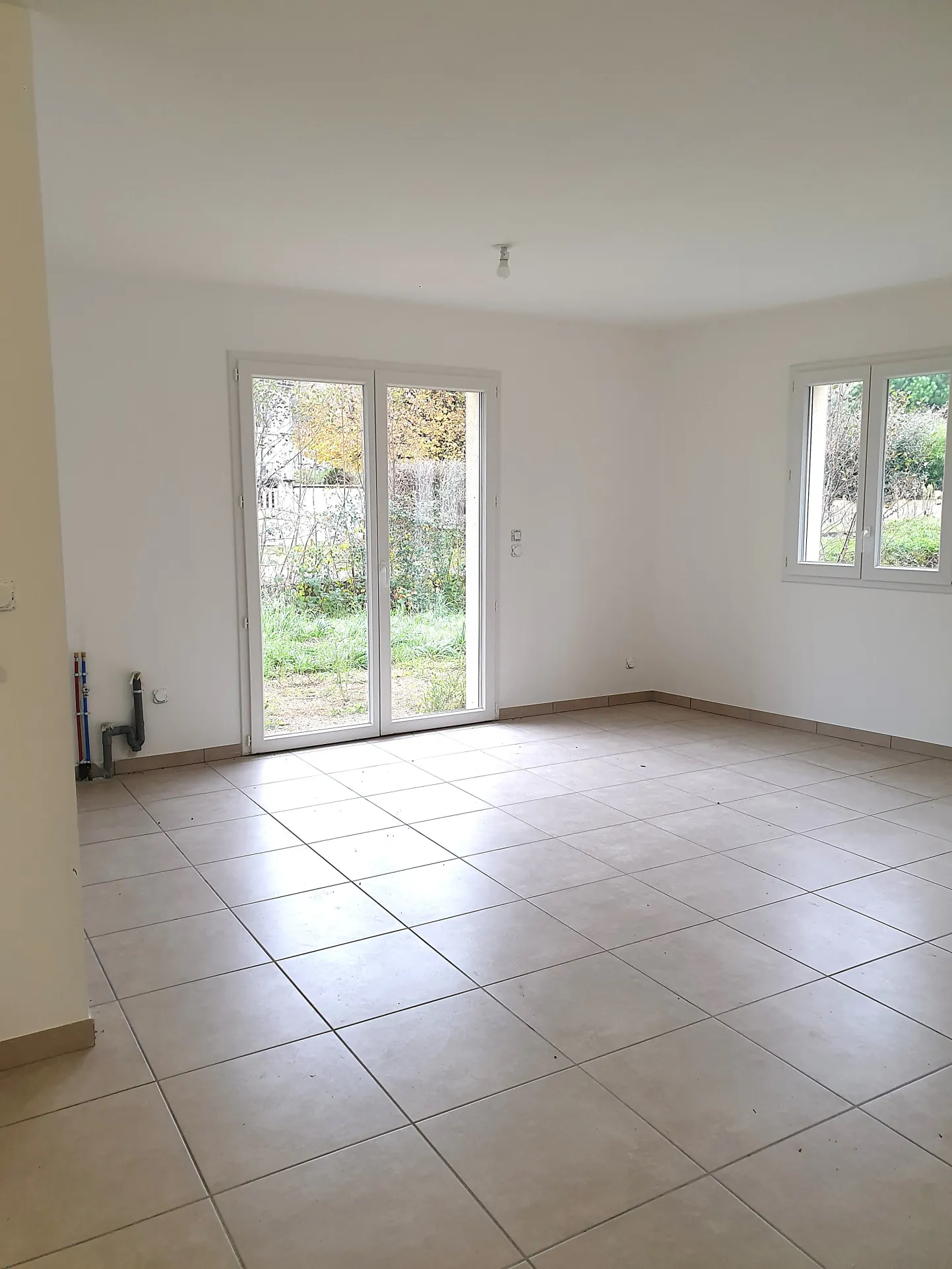 Maison neuve de 90 m² à Sennece-lès-Mâcon avec 3 chambres et terrain de 460 m² 
