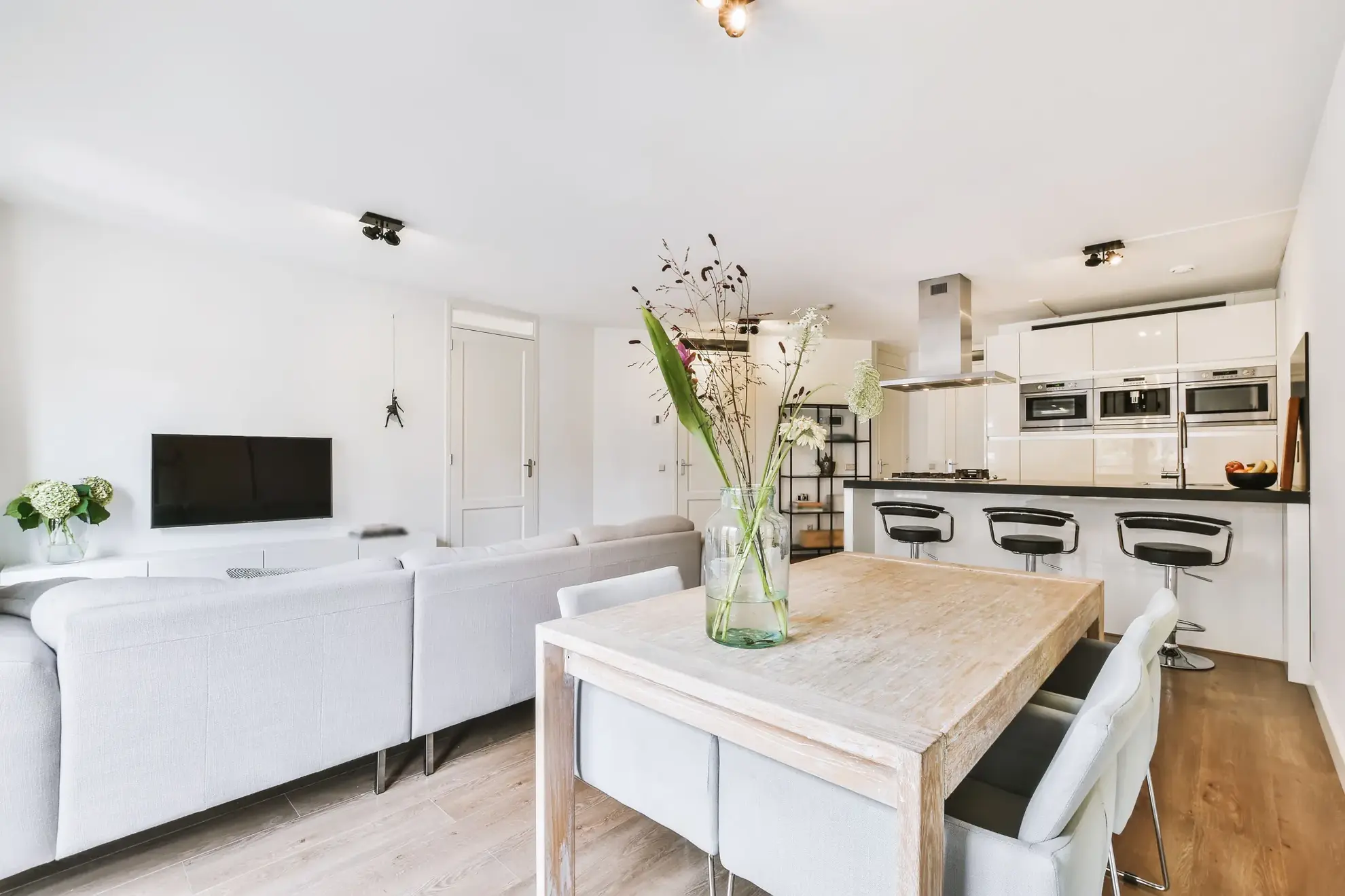 Studio de 37 m² à Gentilly avec accès métro proche et prestations modernes