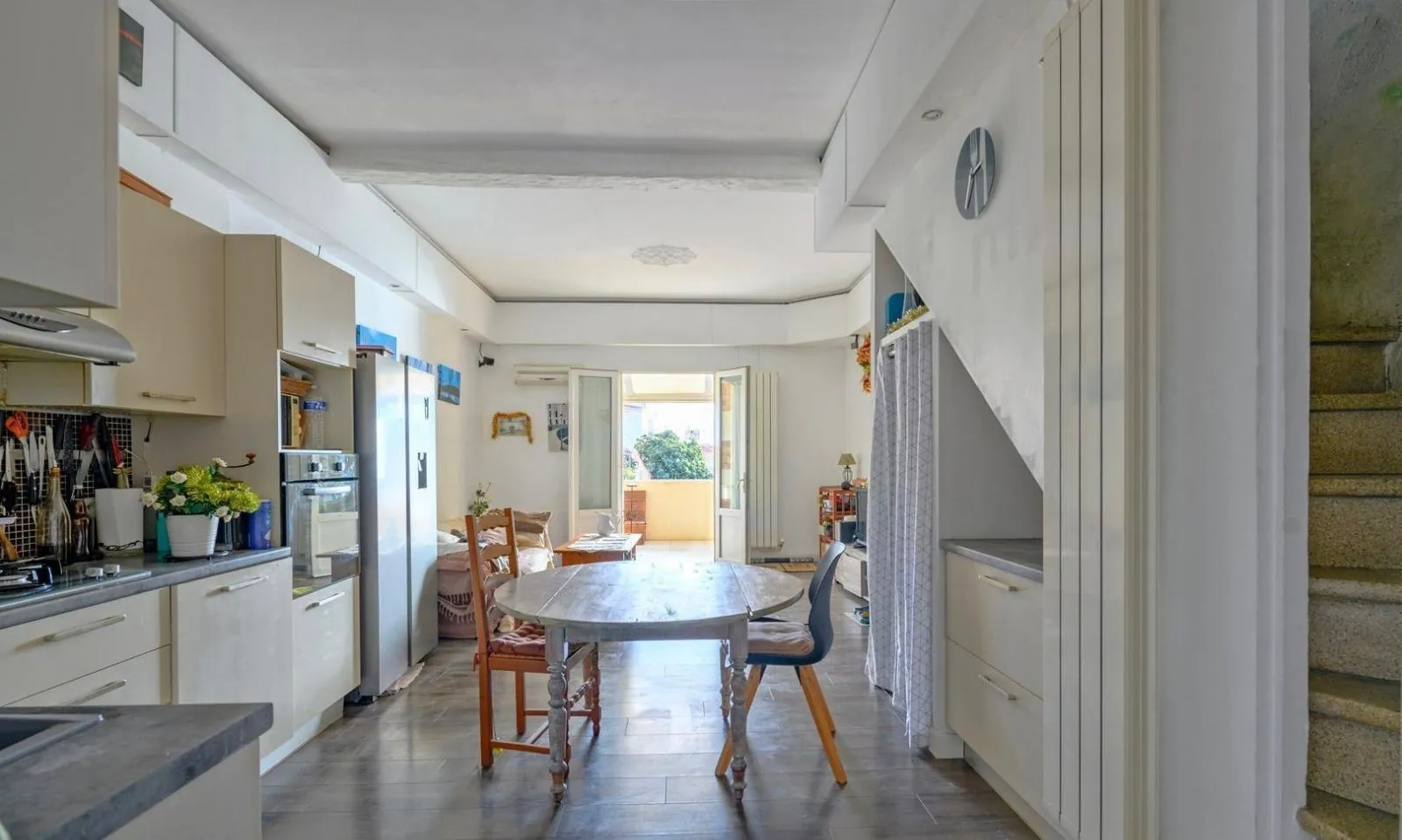 Maison de ville en triplex à Nîmes de 90 m2 avec terrasse exposée sud 