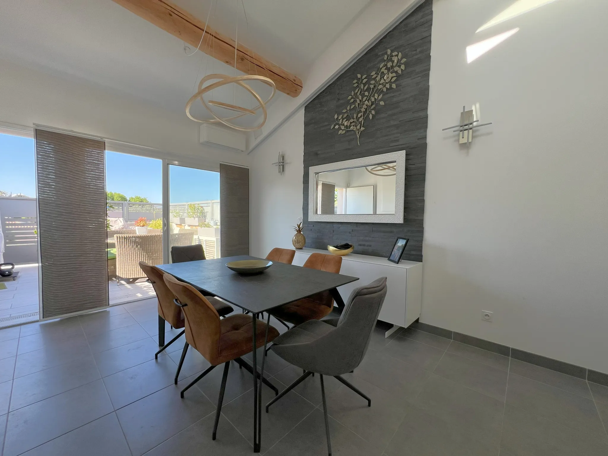 Appartement T3 Duplex avec Terrasse à Le Cres - Immobilier à Vendre 