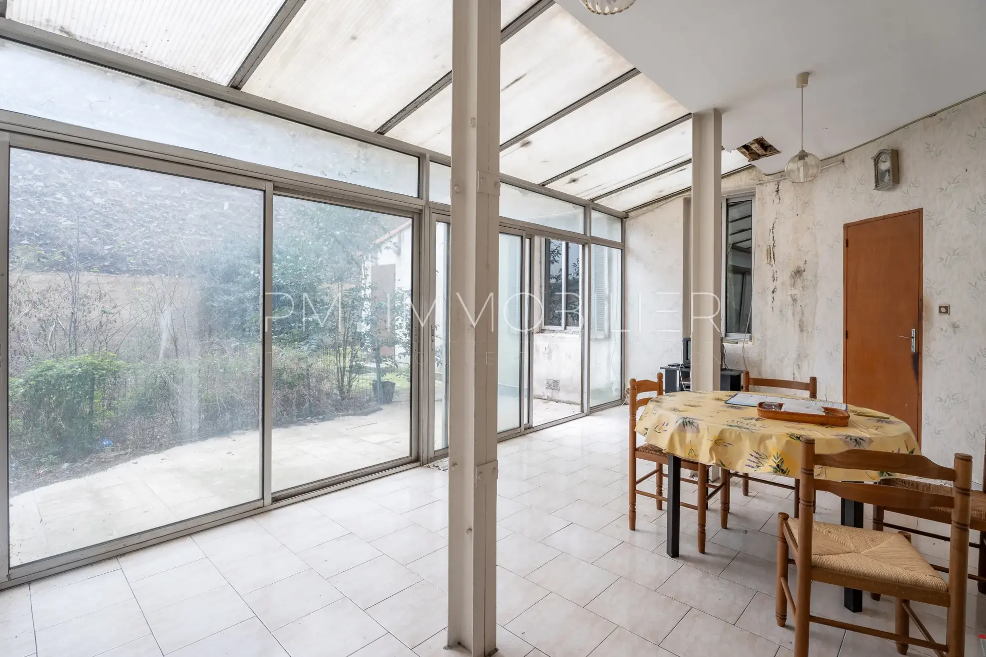 Appartement à rénover avec jardin à Marseille, quartier Sakakini / La Timone 