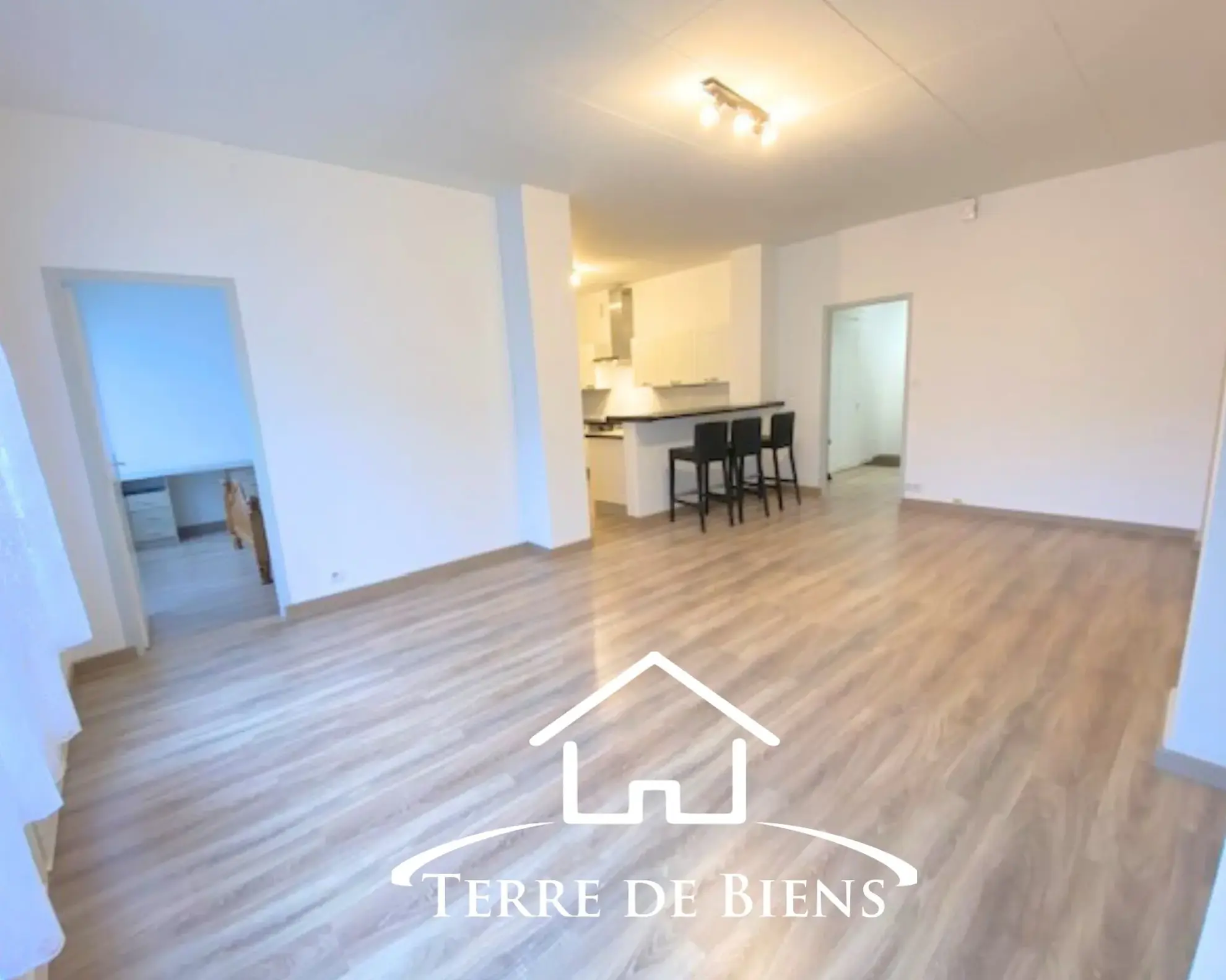 Appartement rénové de 73 m² à vendre à Soissons avec stationnement 