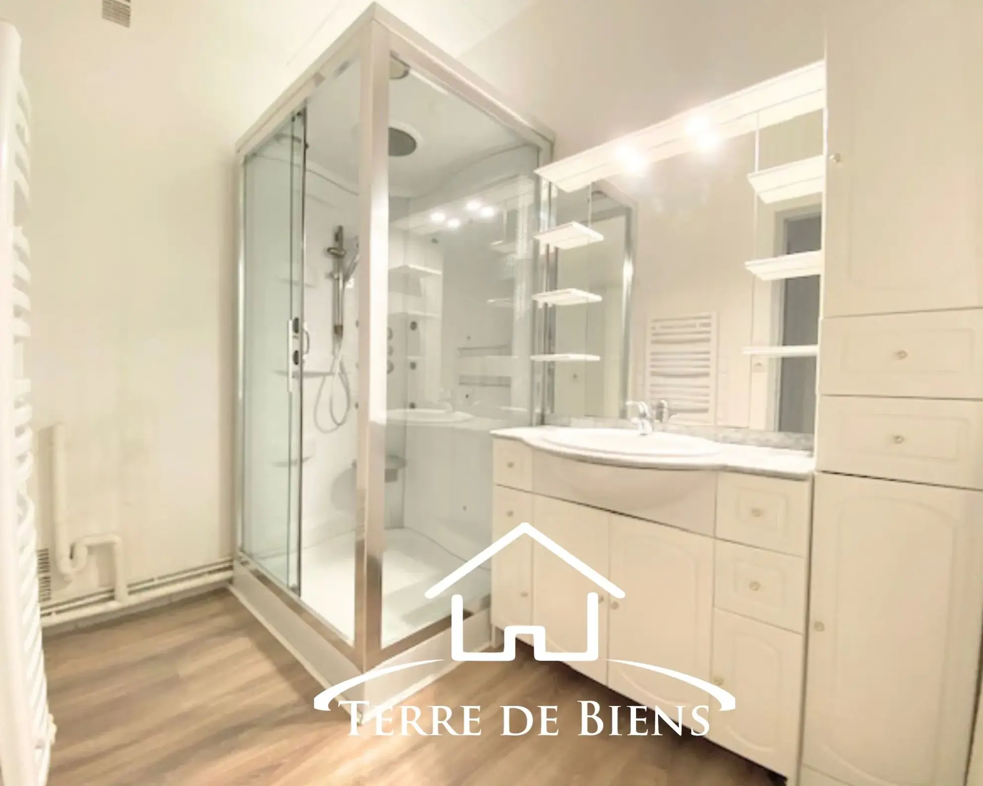 Appartement rénové de 73 m² à vendre à Soissons avec stationnement 