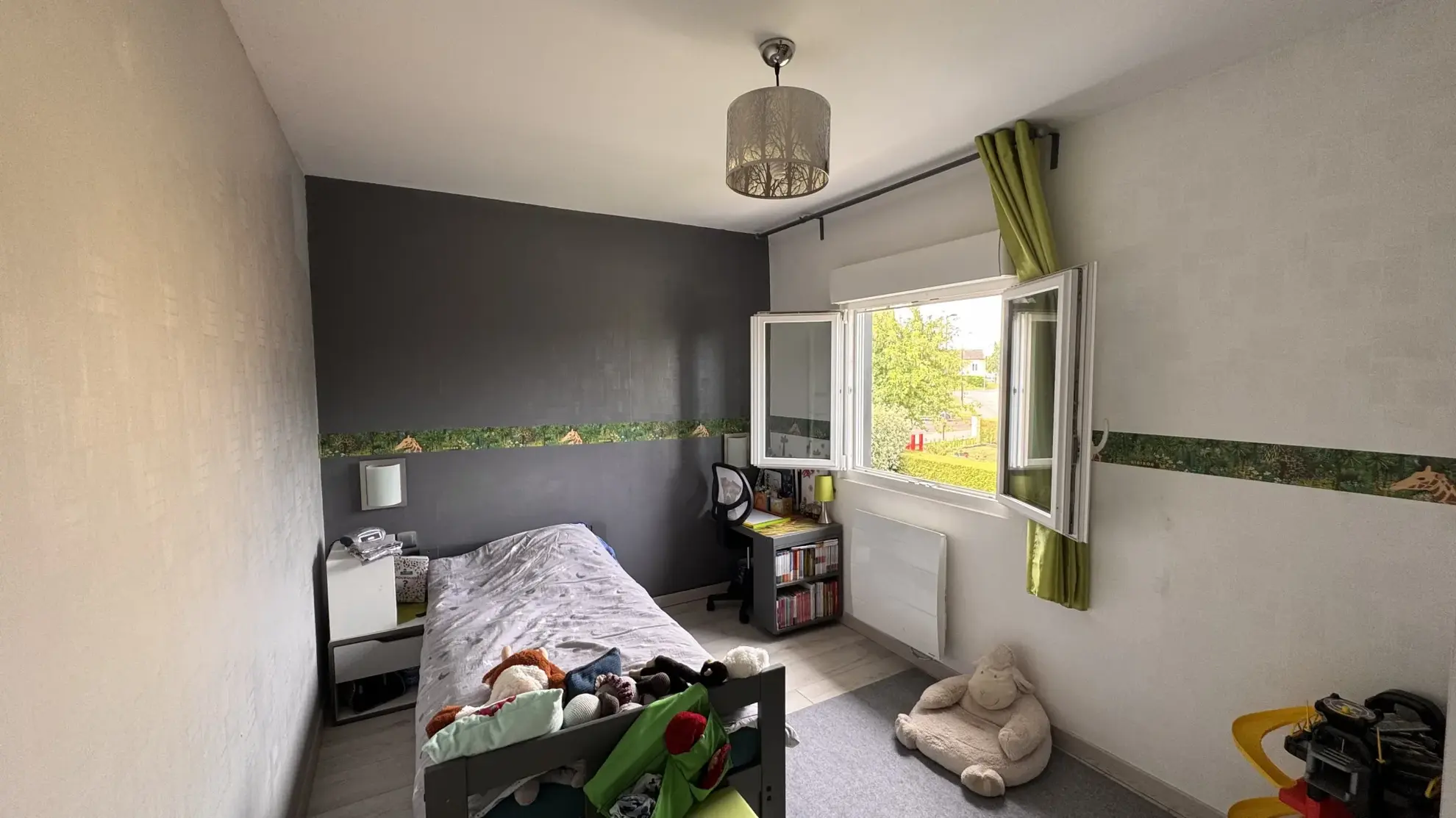 Maison à vendre de 89,41 m² à Alençon, secteur recherché 