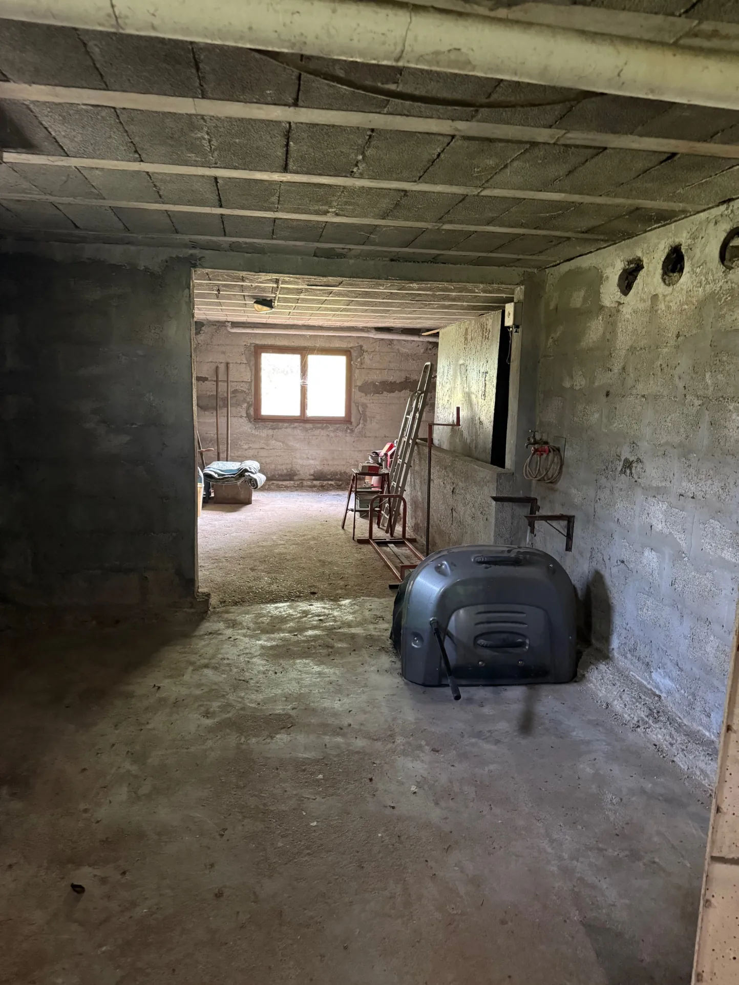 Maison à rénover à Zillisheim avec garage et jardin sur 5.59 ares 