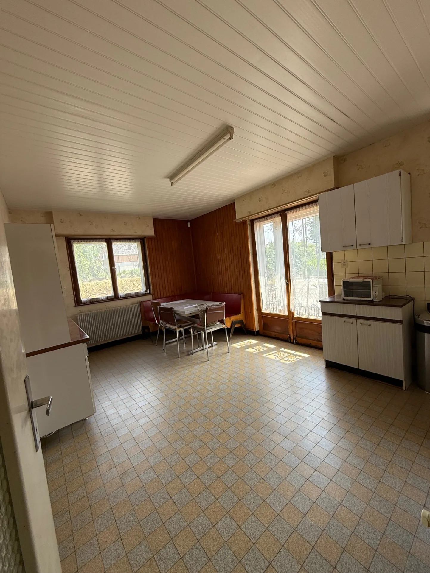 Maison à rénover à Zillisheim avec garage et jardin sur 5.59 ares 
