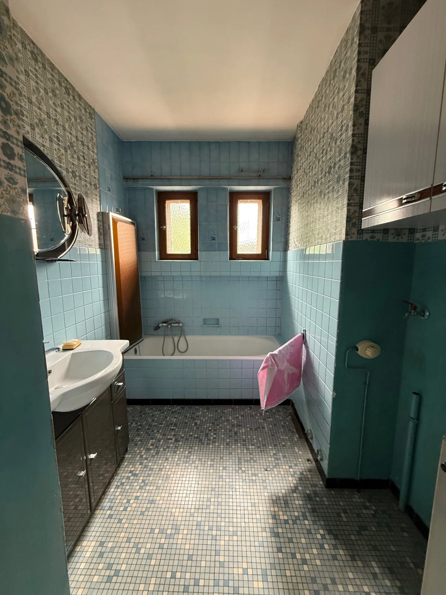 Maison à rénover à Zillisheim avec garage et jardin sur 5.59 ares 