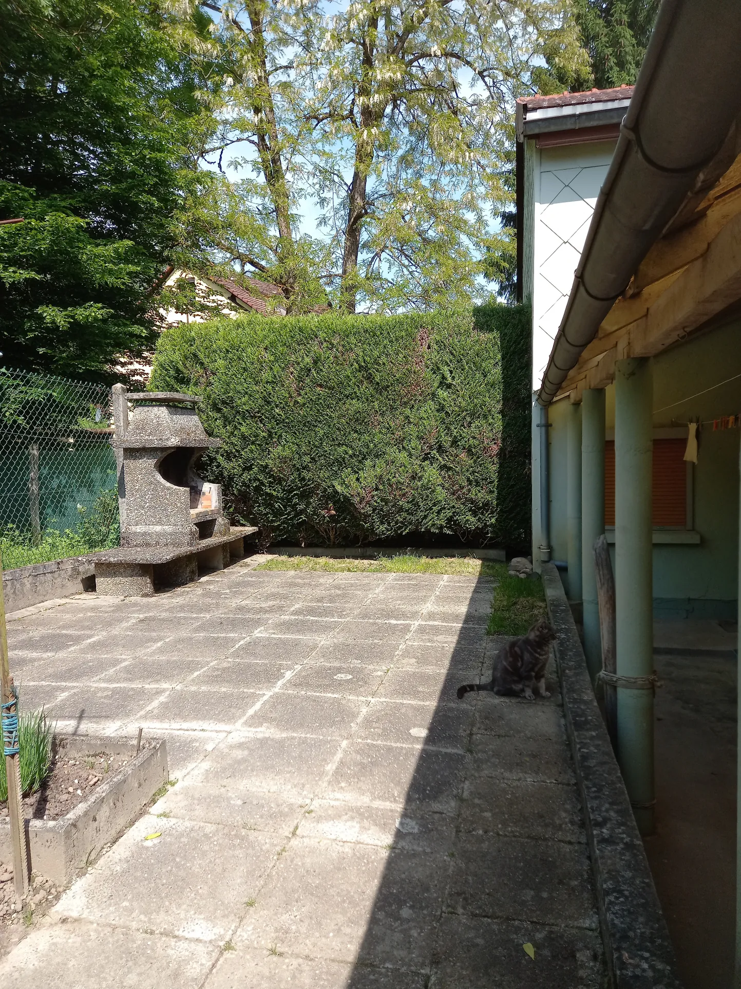 Maison de 166 m² à Manspach avec potentiel de division, dépendance et terrasse 