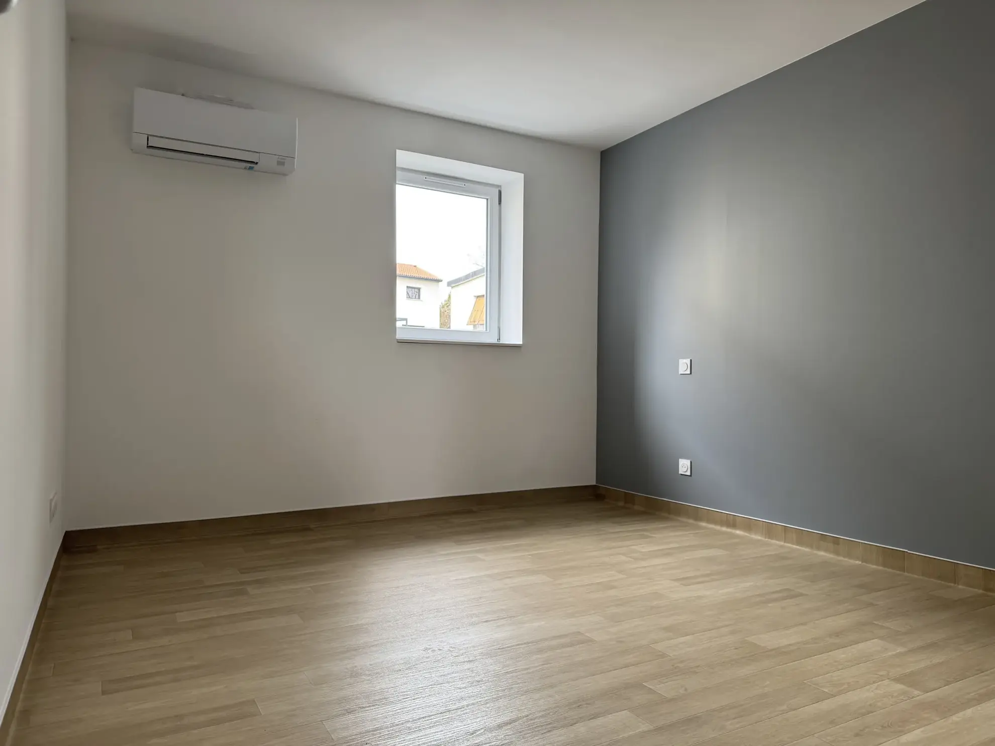 Magnifique appartement 5 pièces avec terrasse et parking à Aurillac 