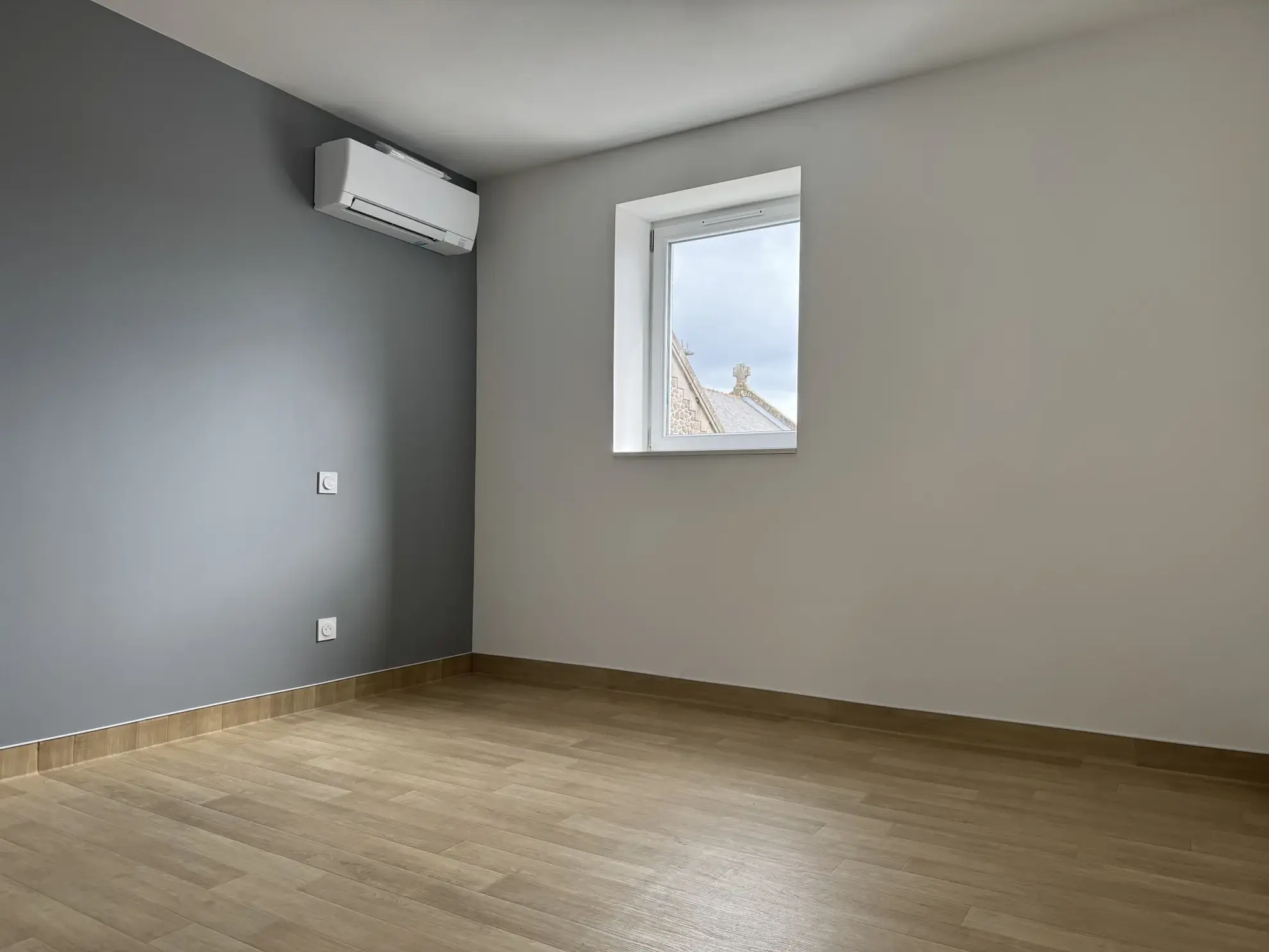 Magnifique appartement 5 pièces avec terrasse et parking à Aurillac 