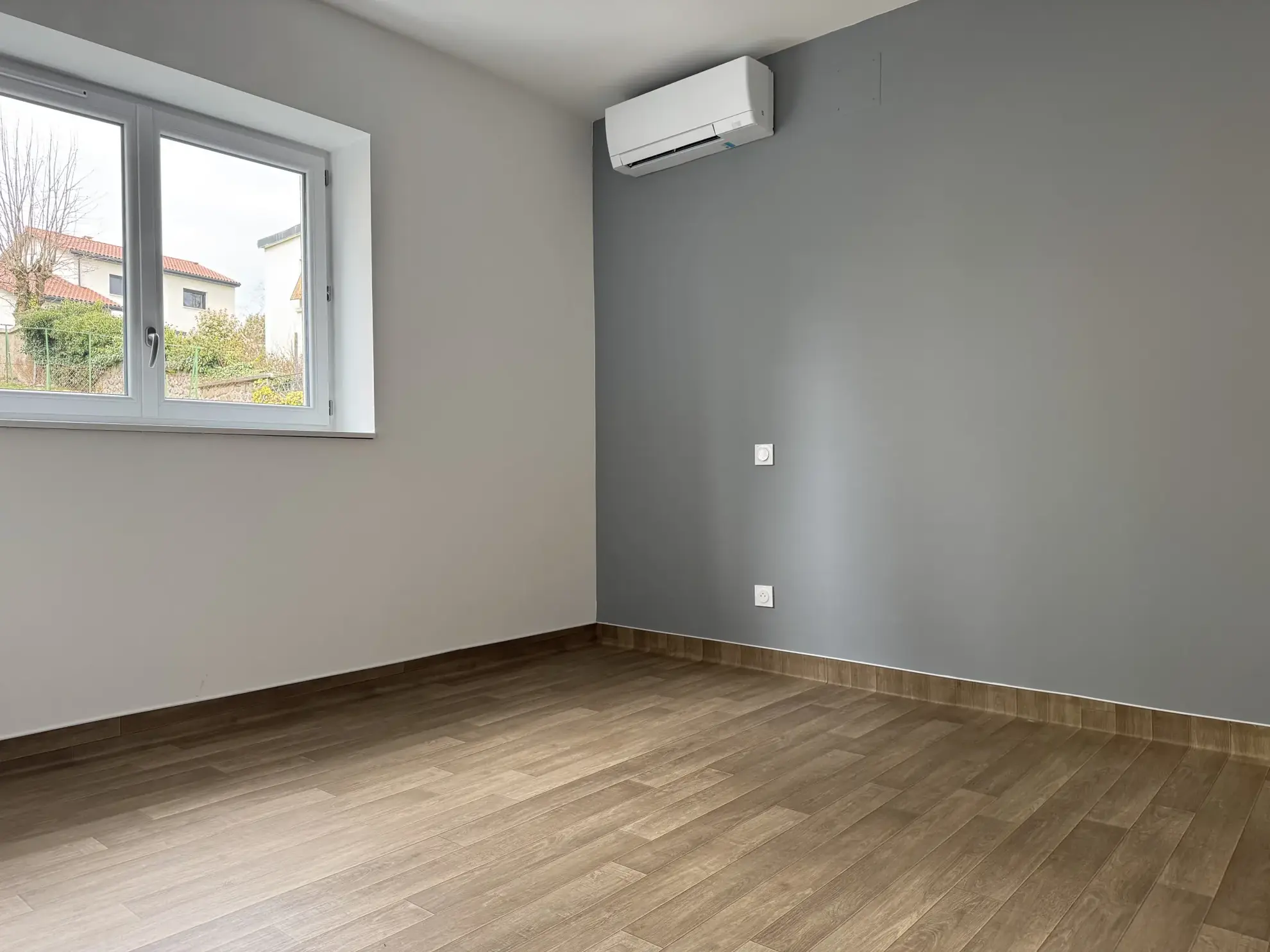 Magnifique appartement 5 pièces avec terrasse et parking à Aurillac 