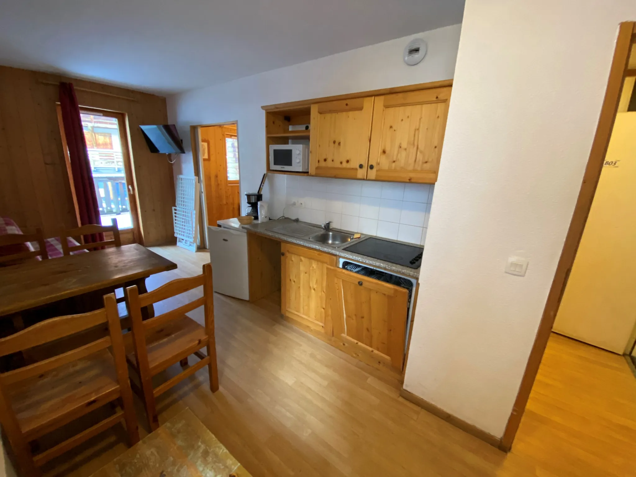 Appartement T2 à Saint-Sorlin d'Arves avec terrasse, proximité pistes, bail jusqu'en 2027 