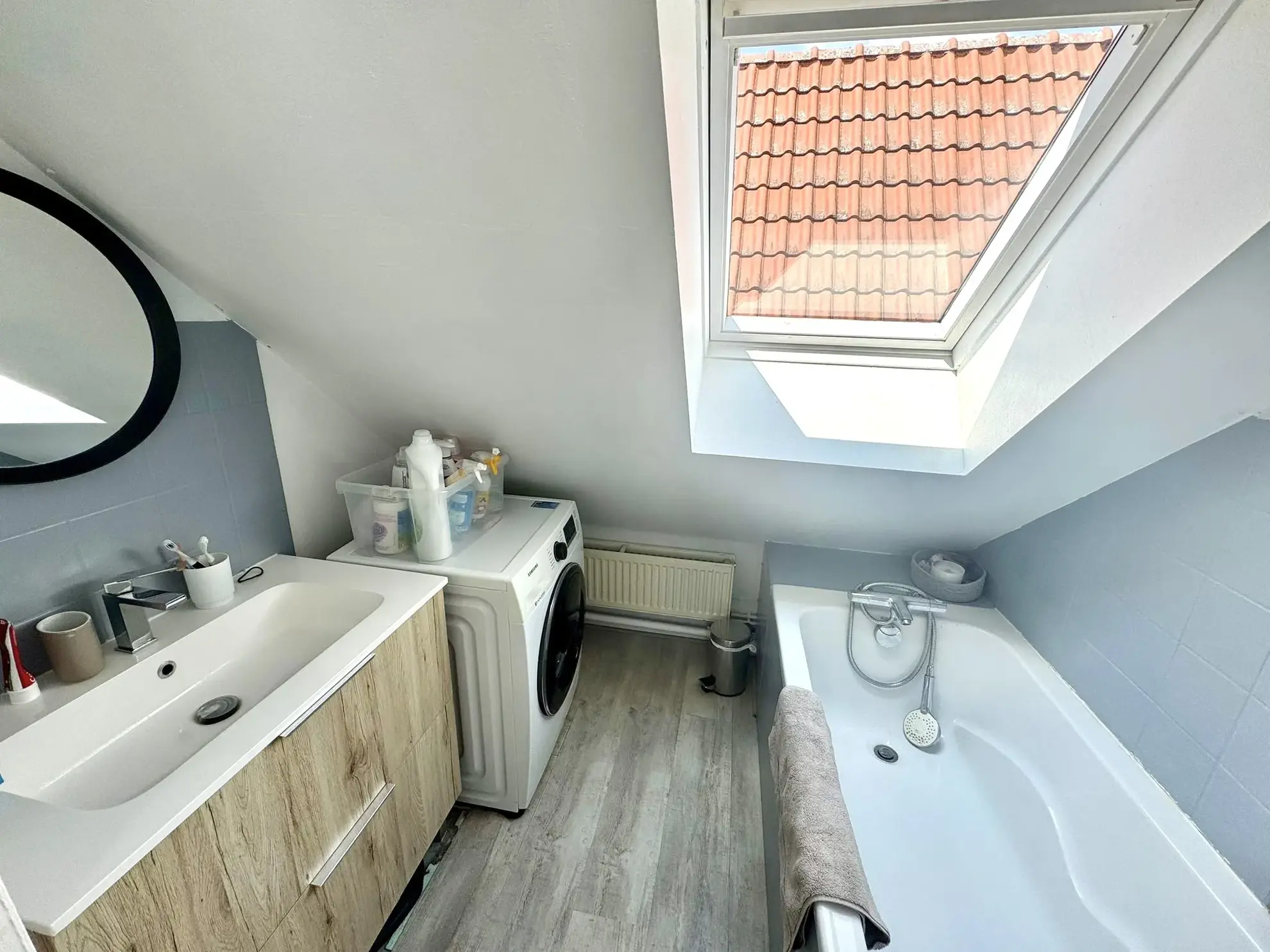 Appartement duplex de 66m² avec 2 chambres à Halluin - Parking sécurisé 