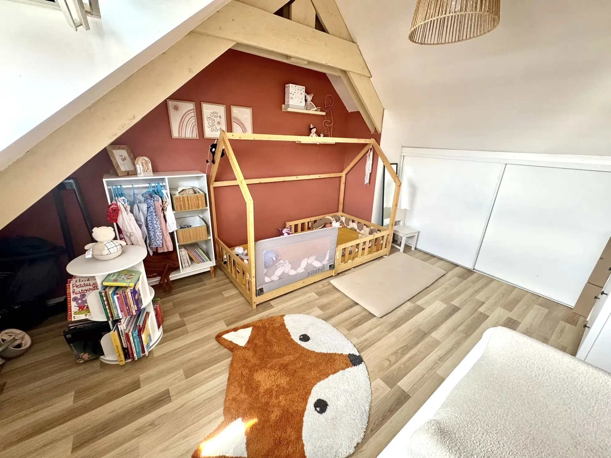Appartement duplex de 66m² avec 2 chambres à Halluin - Parking sécurisé 