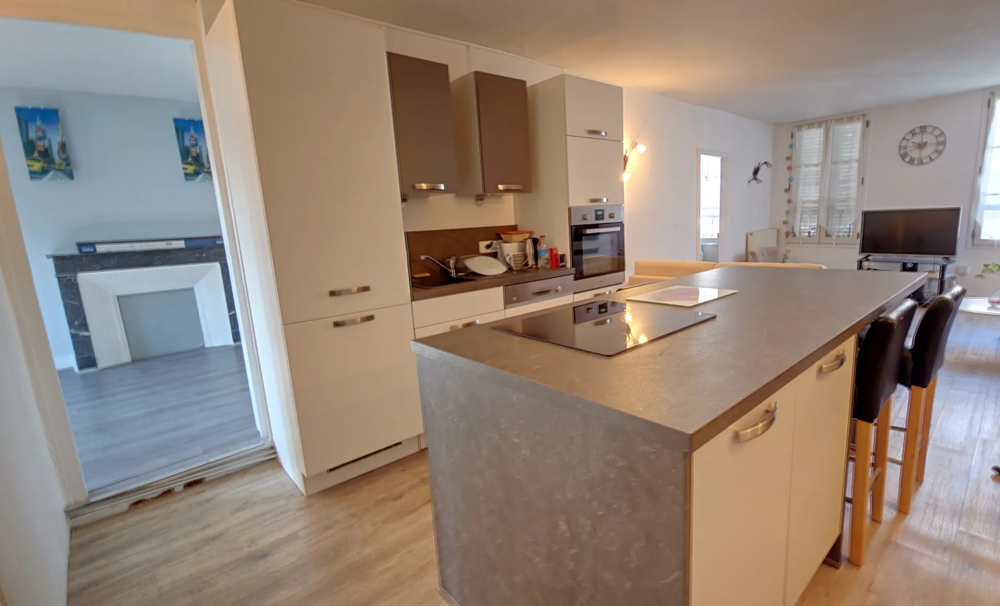 Appartement traversant à vendre à Auxerre - 2 chambres, cave, prix attractif