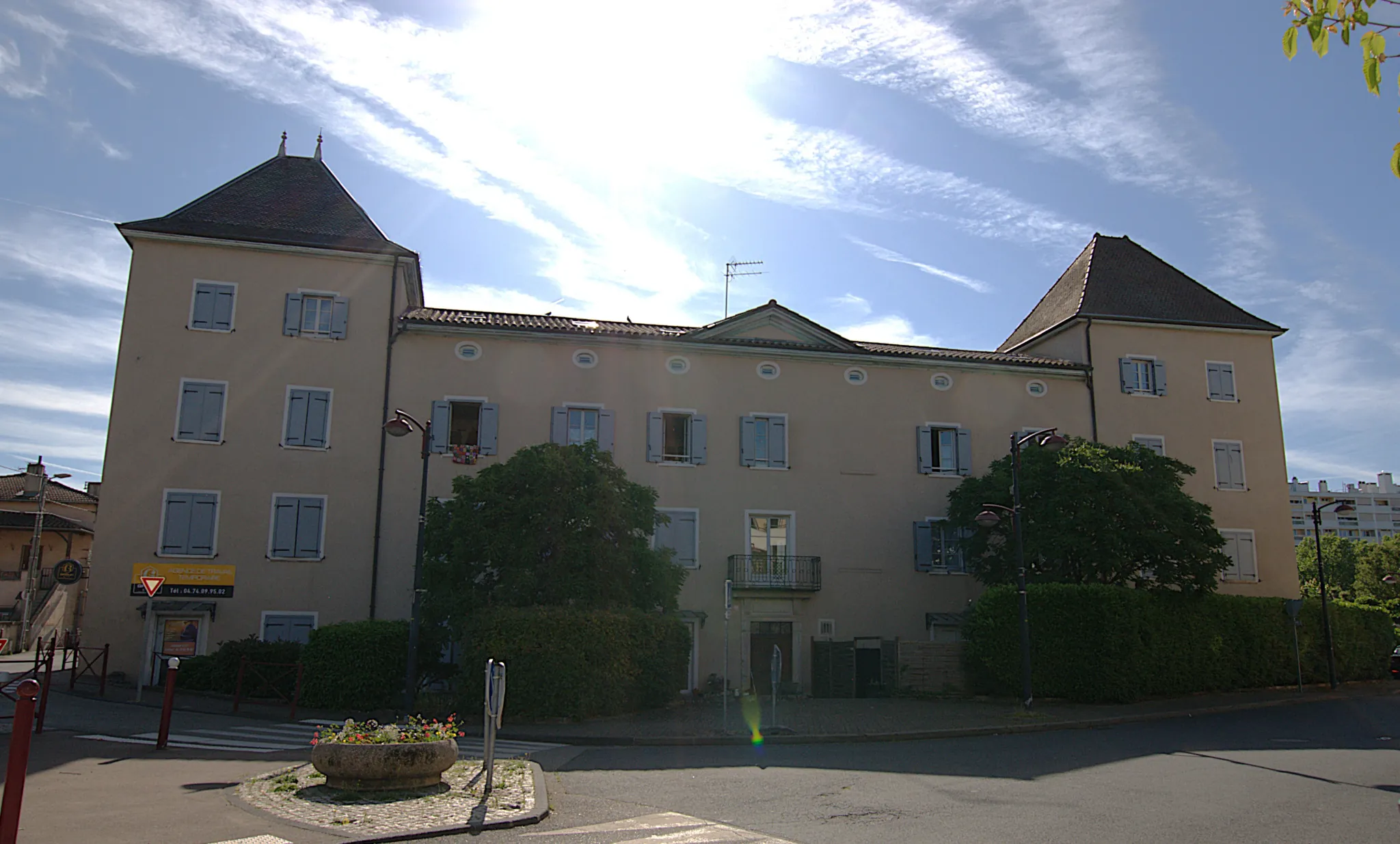 Investissement immobilier : Appartement T2 de 47 m² loué à Jassans-Riottier avec stationnement 