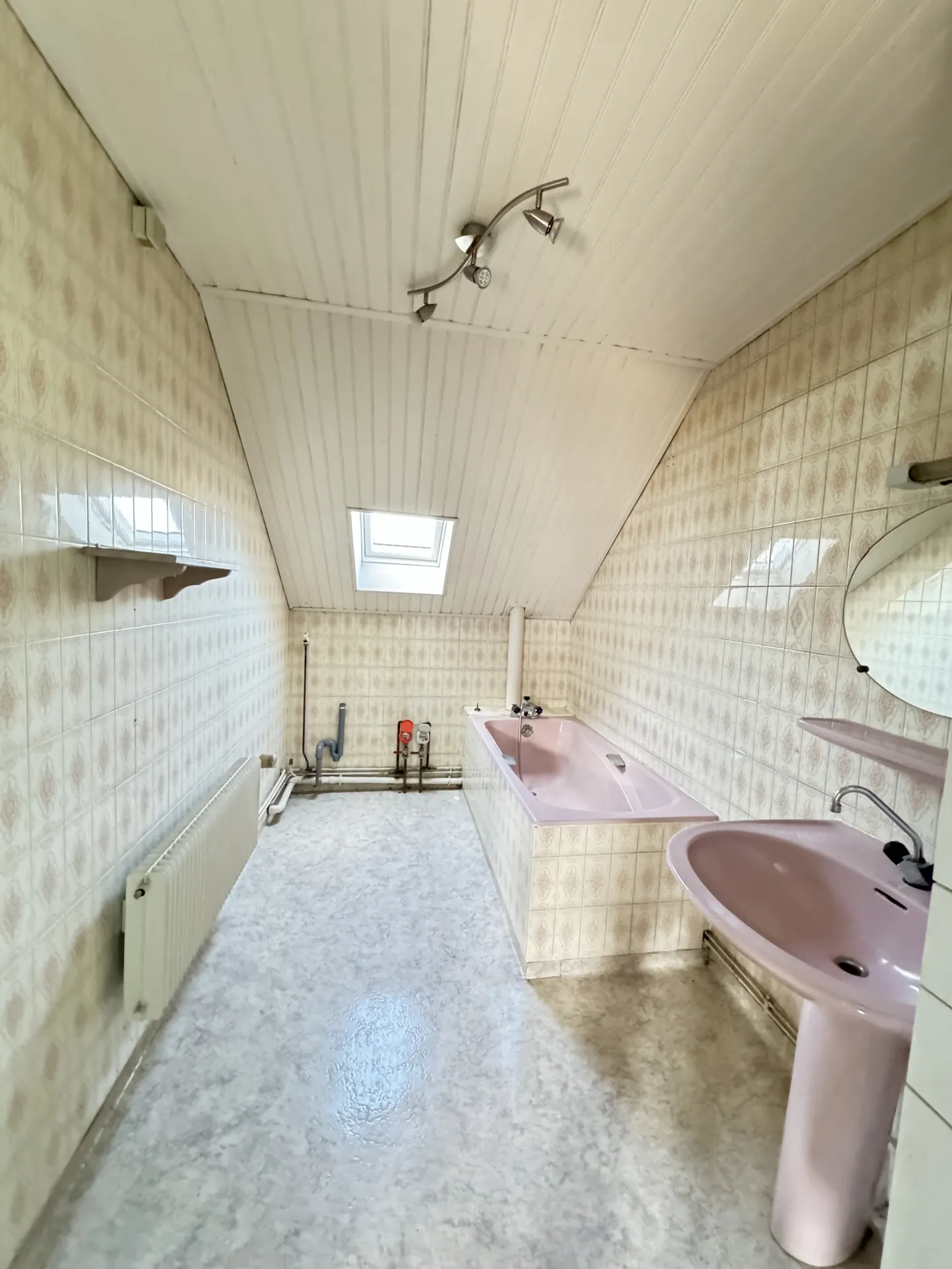 Appartement duplex à rénover à Cravanche – 105 m² dans la première couronne de Belfort 