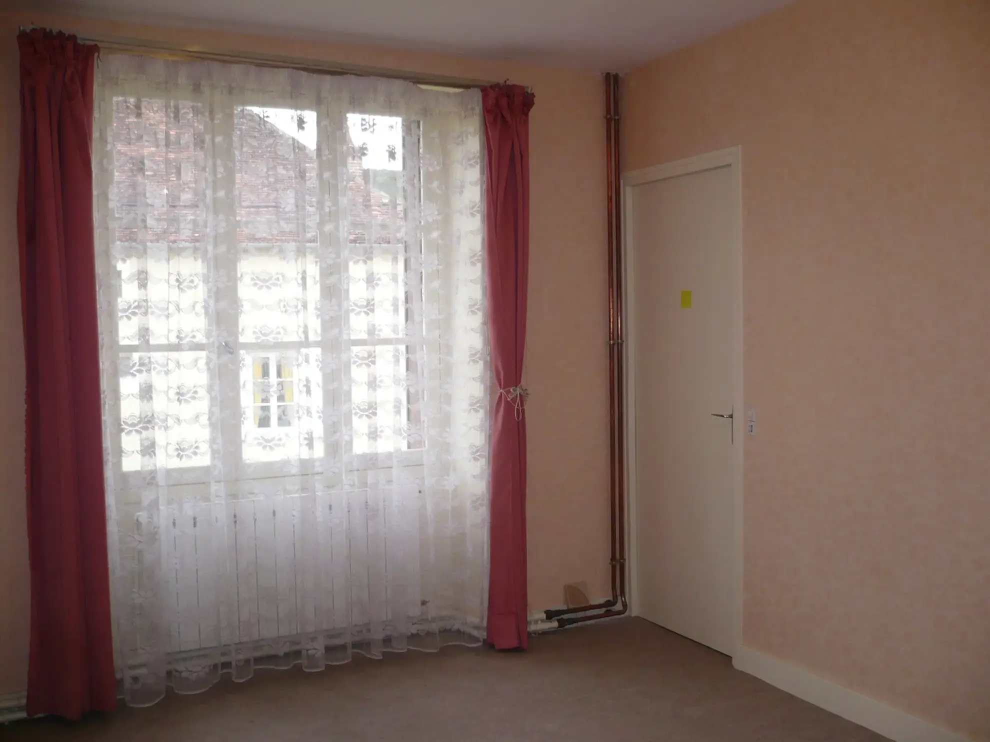 Maison à vendre à Brinon-sur-Beuvron en Bourgogne Nord avec garage et grenier 