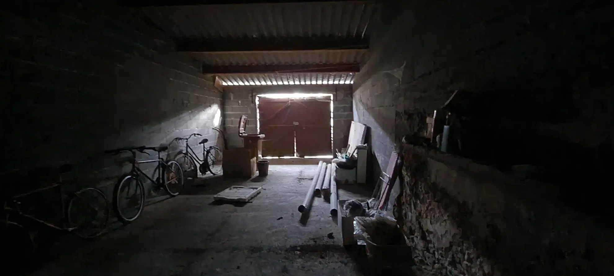 Maison à vendre à Brinon-sur-Beuvron en Bourgogne Nord avec garage et grenier 