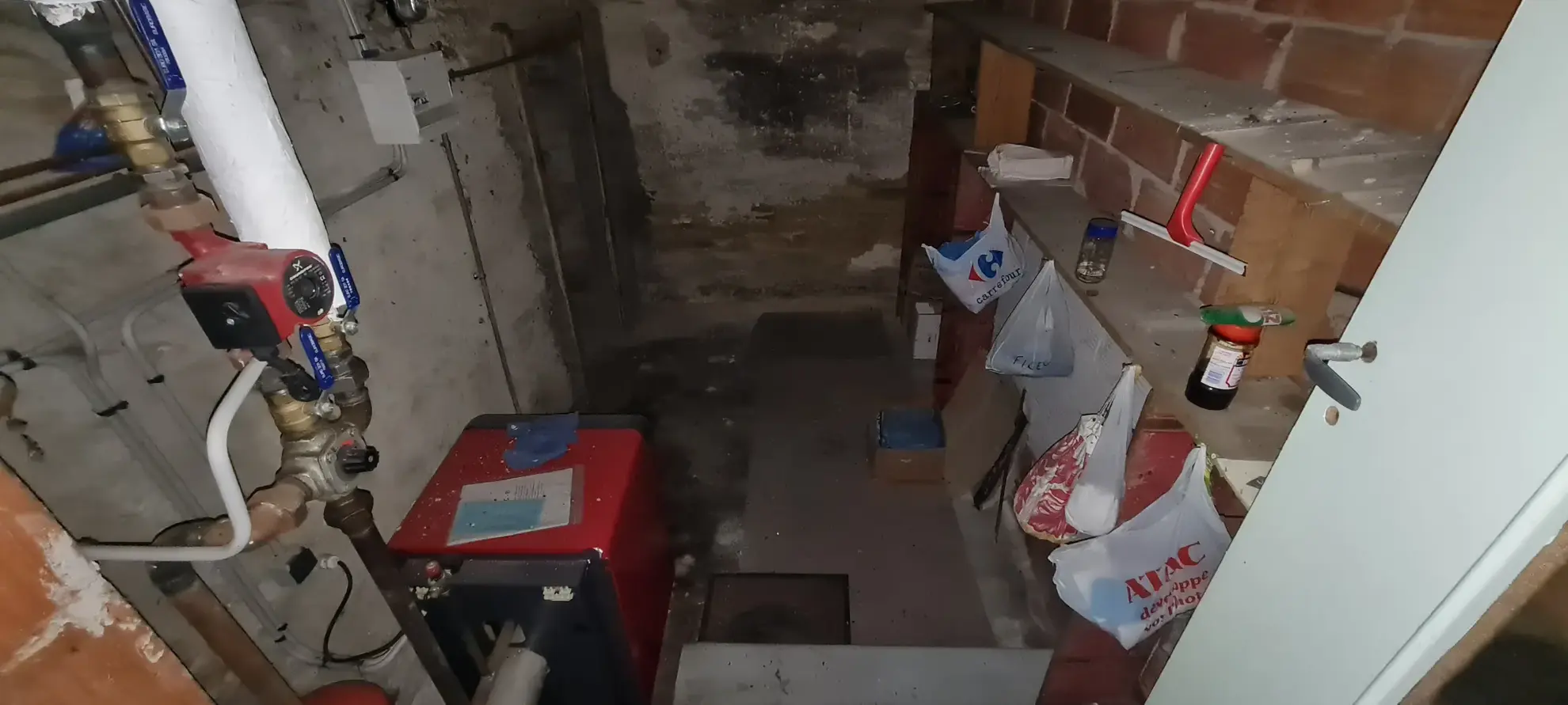 Maison à vendre à Brinon-sur-Beuvron en Bourgogne Nord avec garage et grenier 